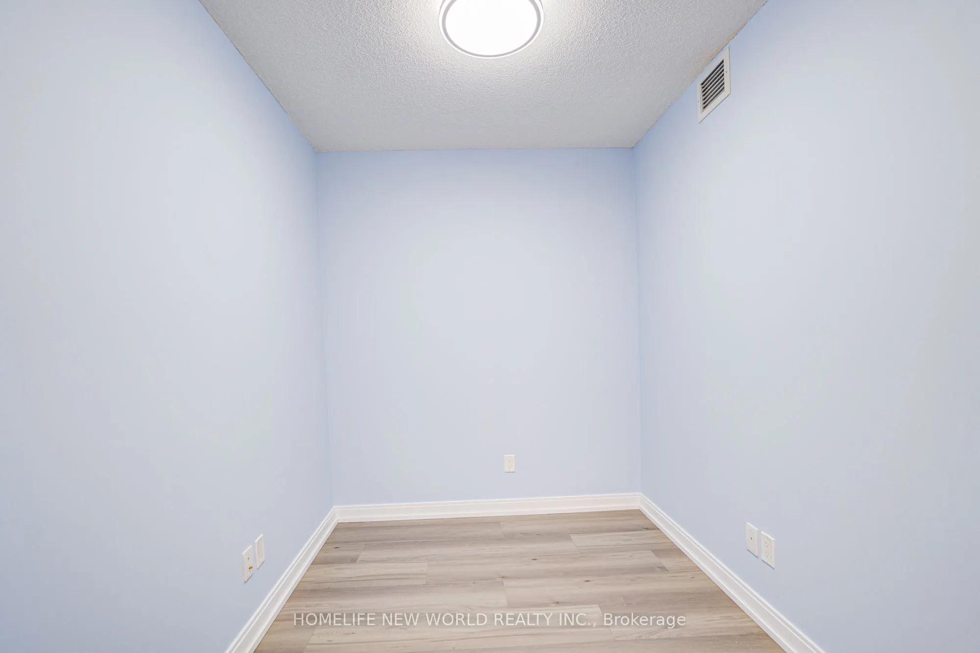 181 Village Green Square E, #1815
