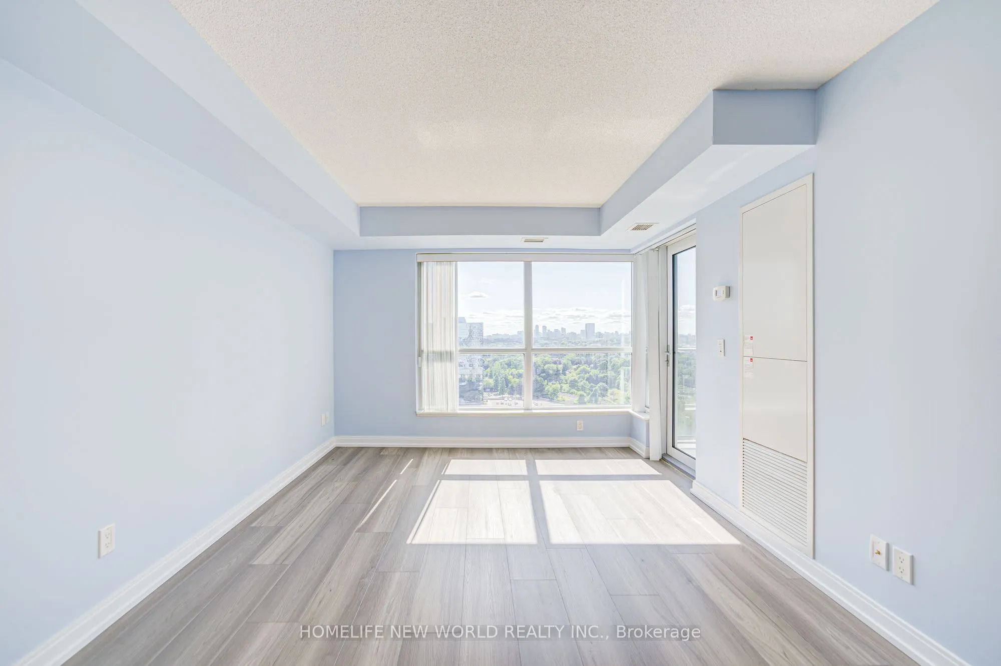 181 Village Green Square E, #1815