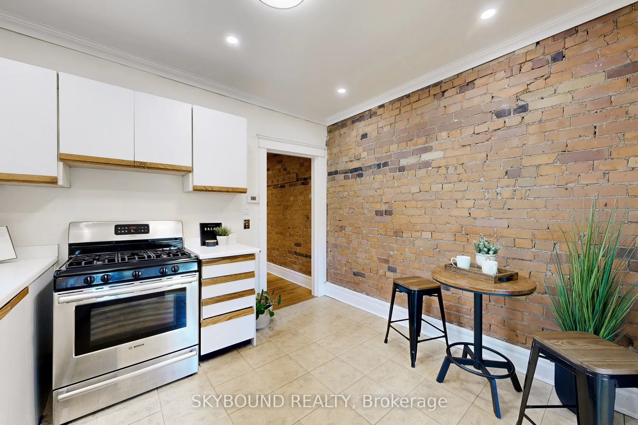 50 Dearbourne Avenue