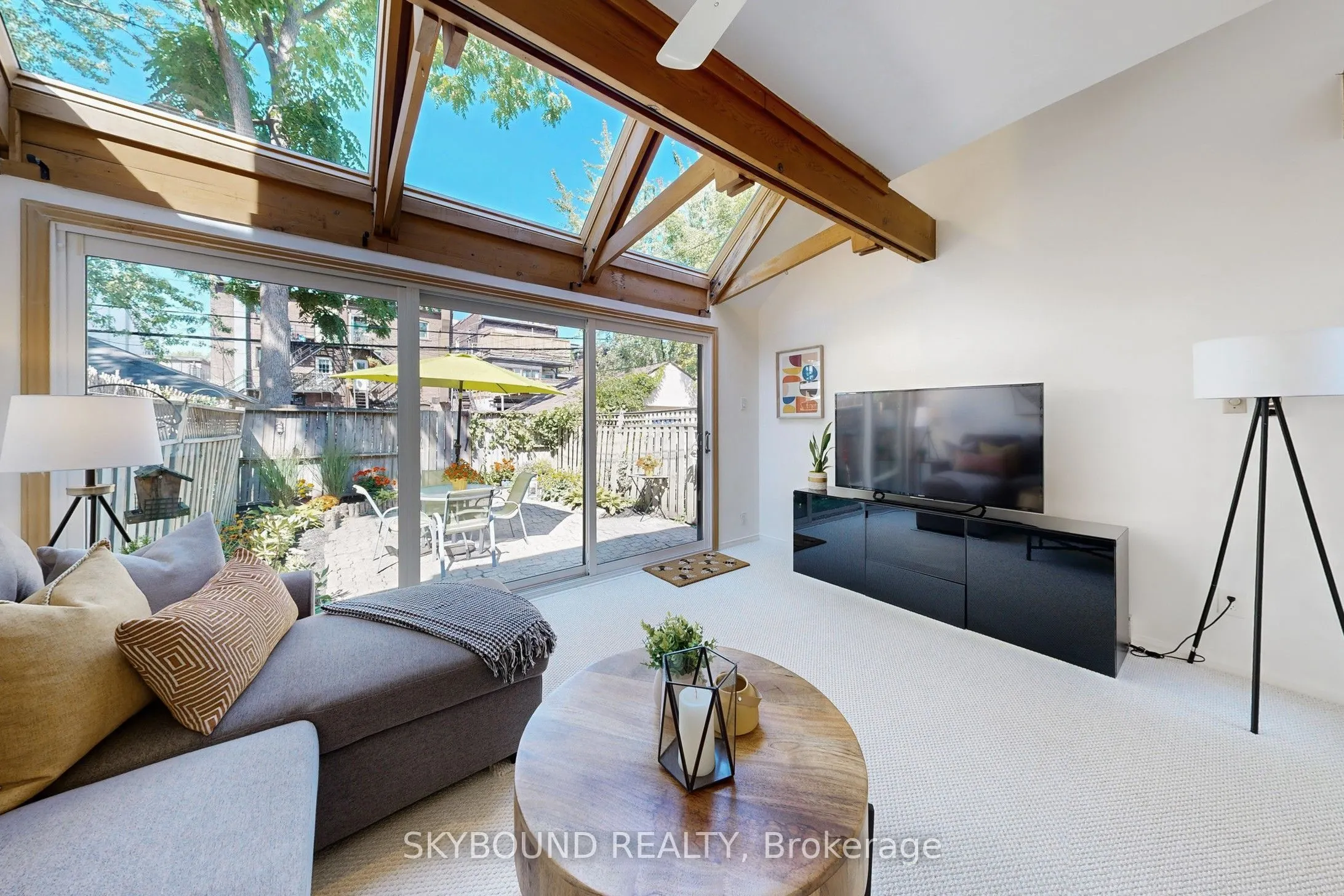 50 Dearbourne Avenue