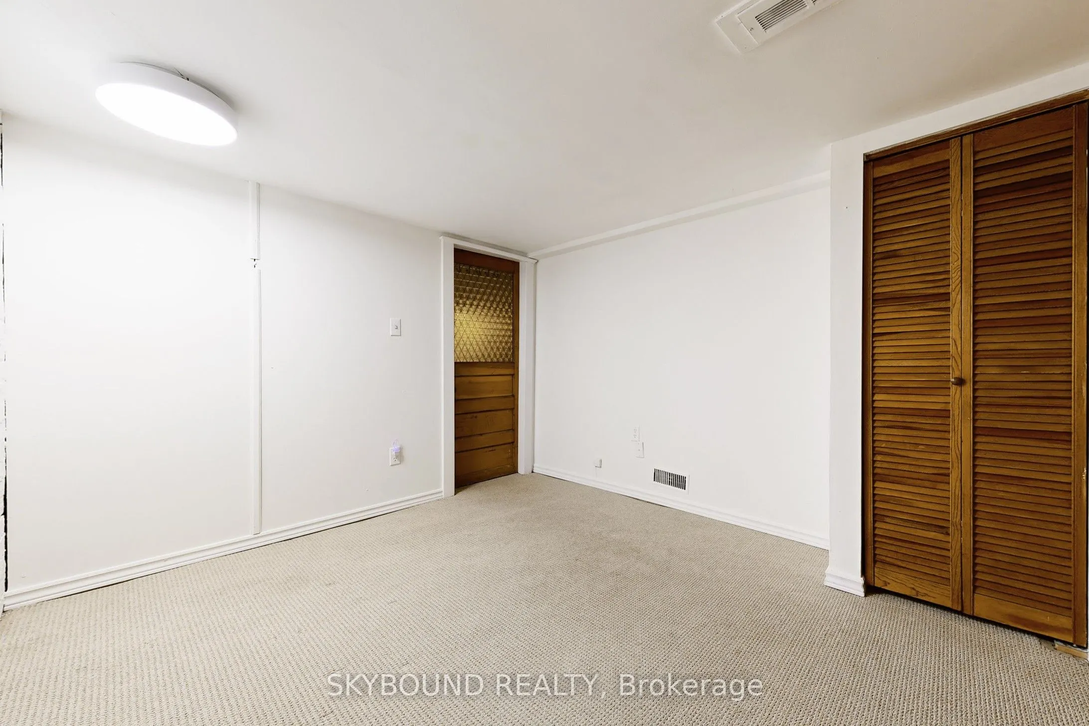 50 Dearbourne Avenue