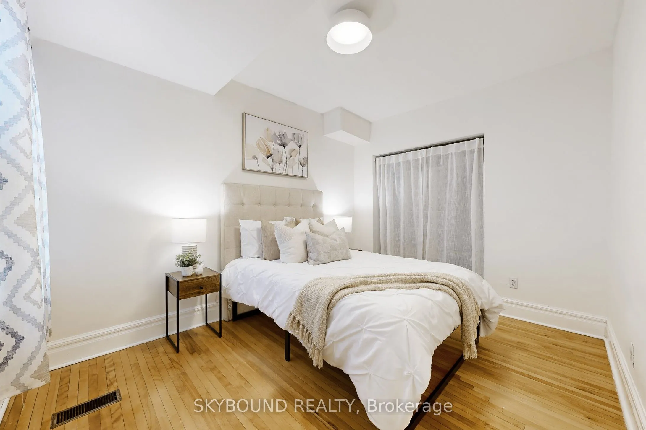 50 Dearbourne Avenue