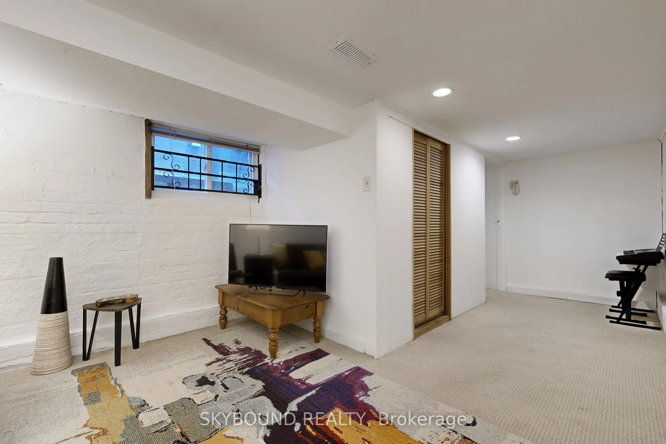 50 Dearbourne Avenue
