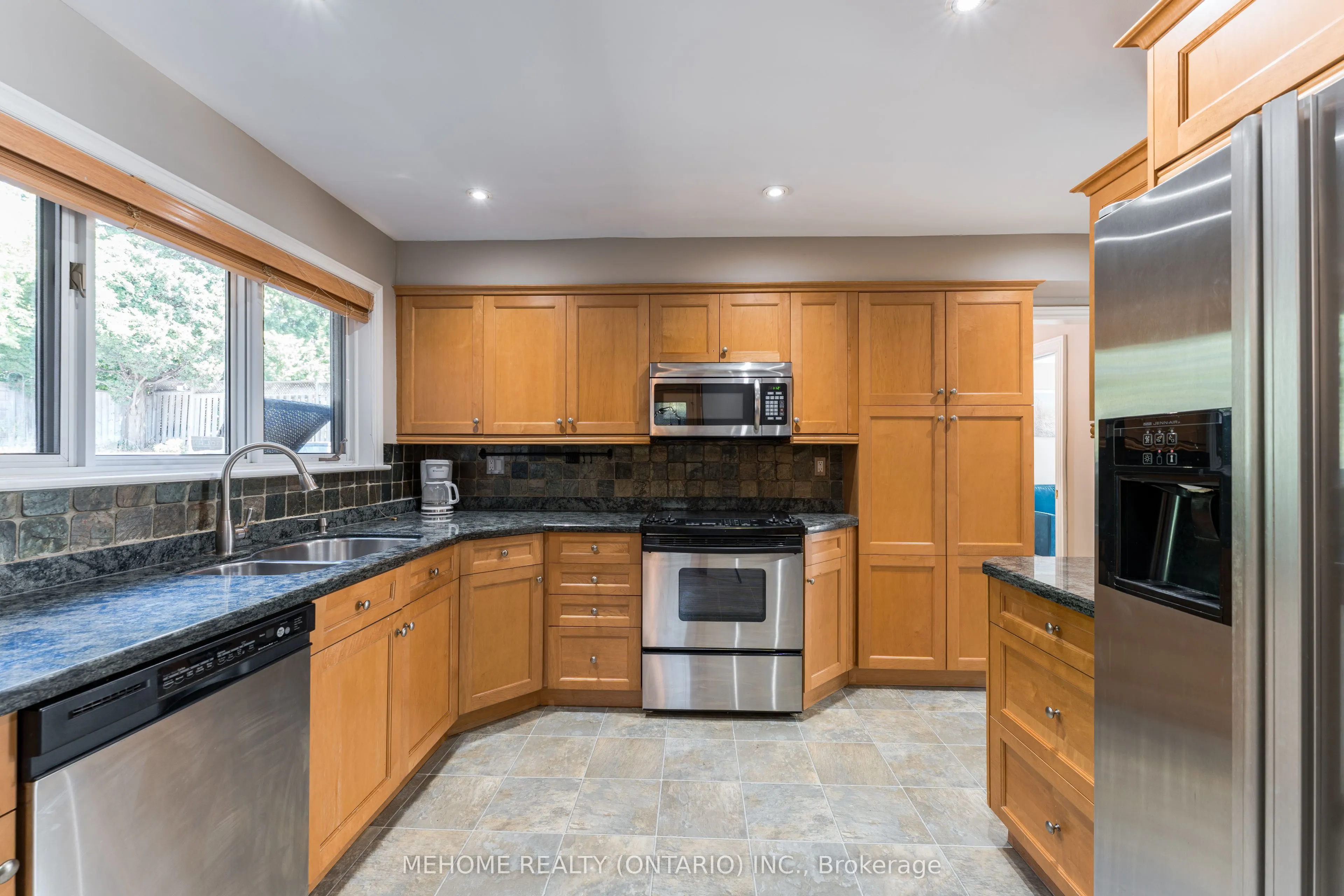 16 Abbottswood Road
