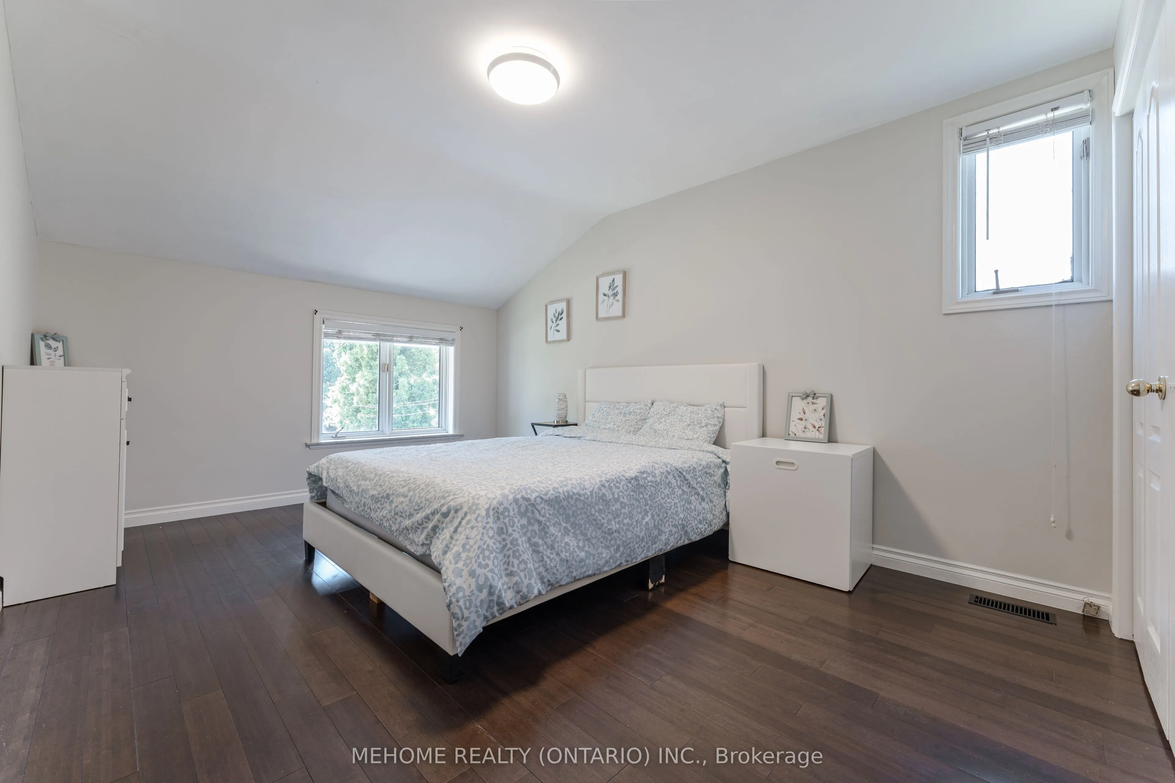 16 Abbottswood Road