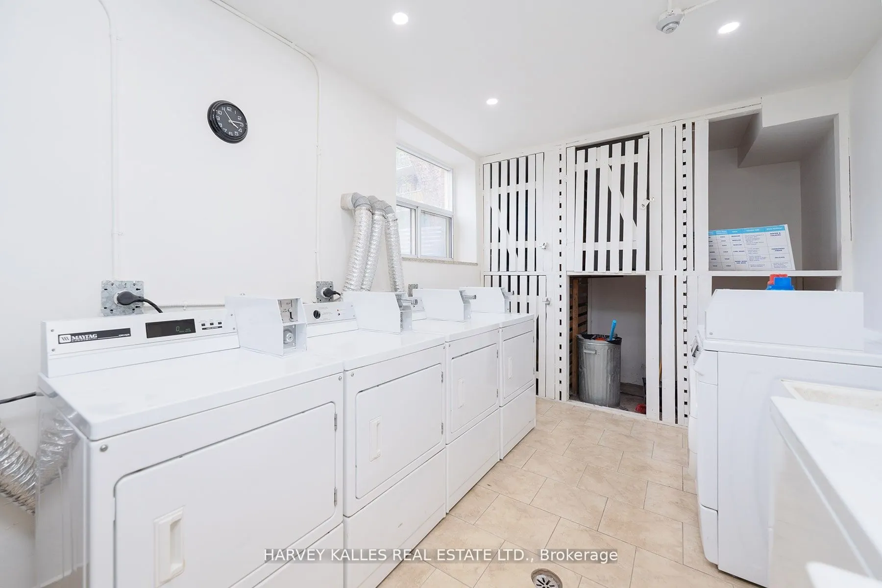 1751 Victoria Park Avenue, #405