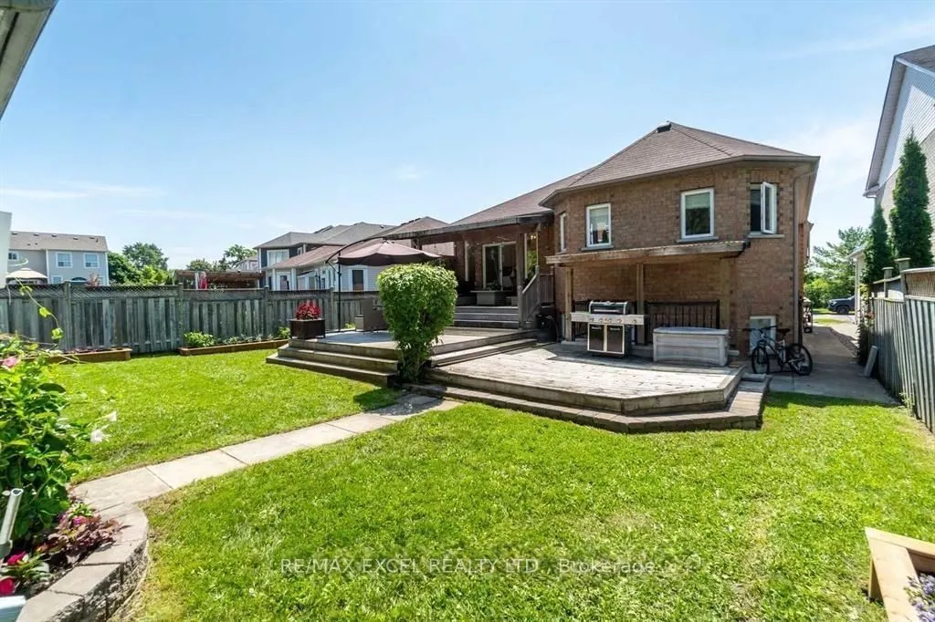30 Amanda Avenue