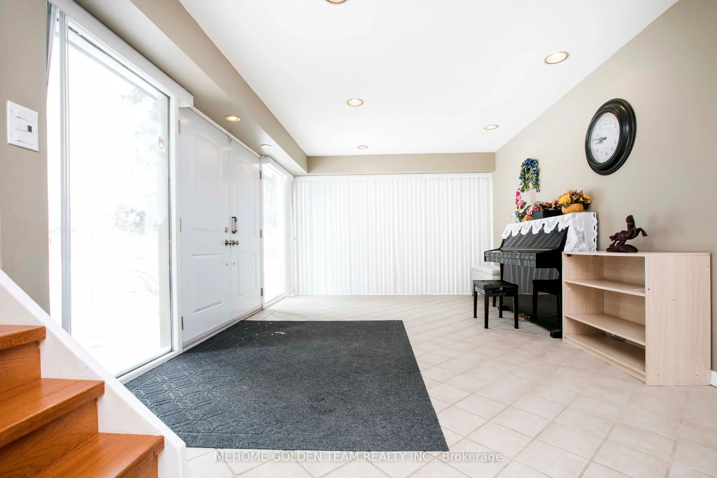 1546 Willowside Court