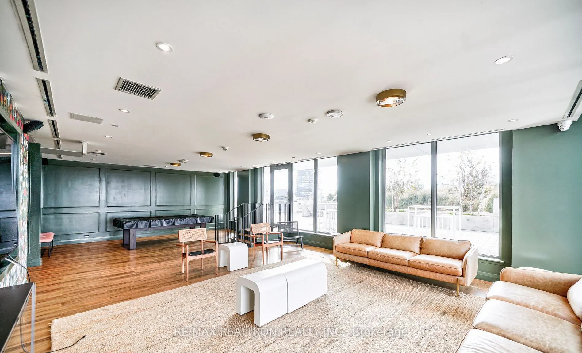 45 Baseball Place, #906
