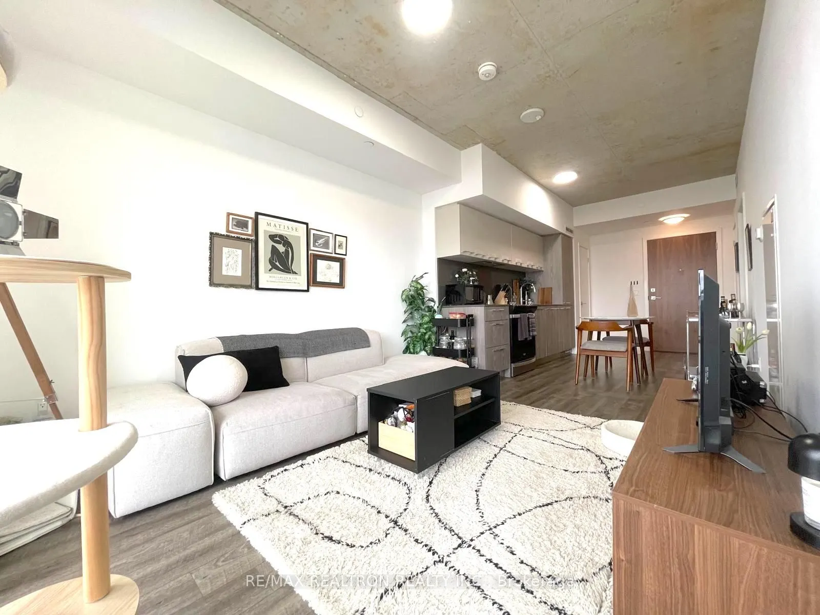 45 Baseball Place, #906