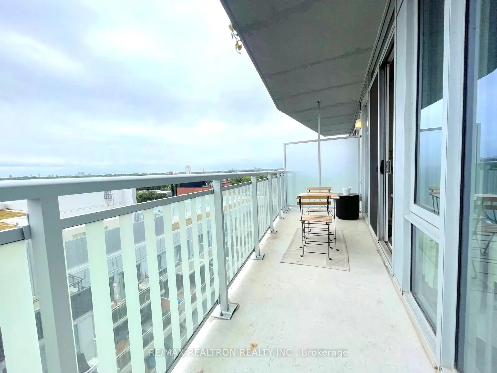 45 Baseball Place, #906