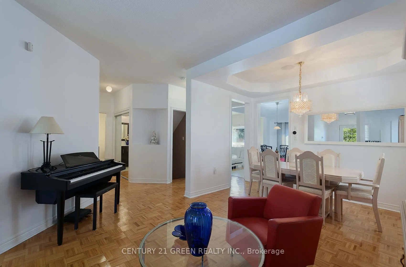 8 Lampman Drive