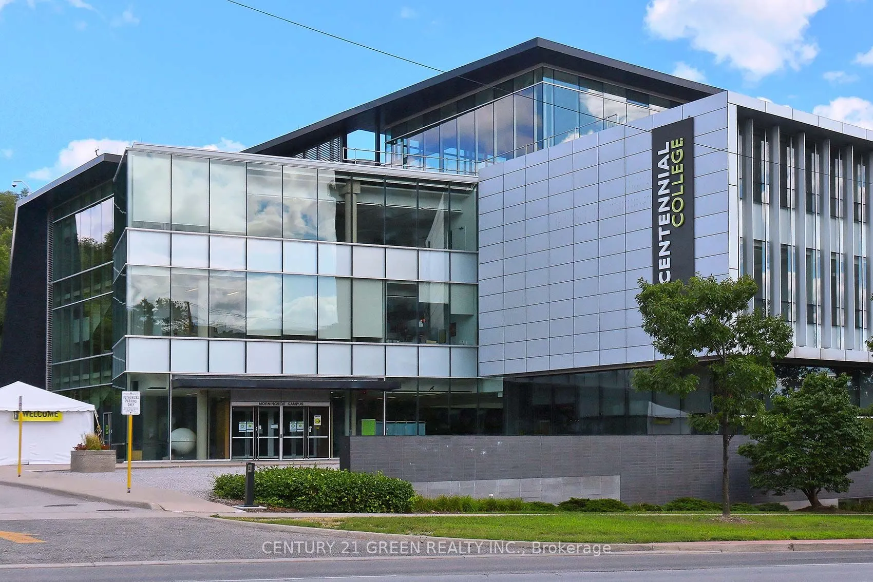 8 Lampman Drive