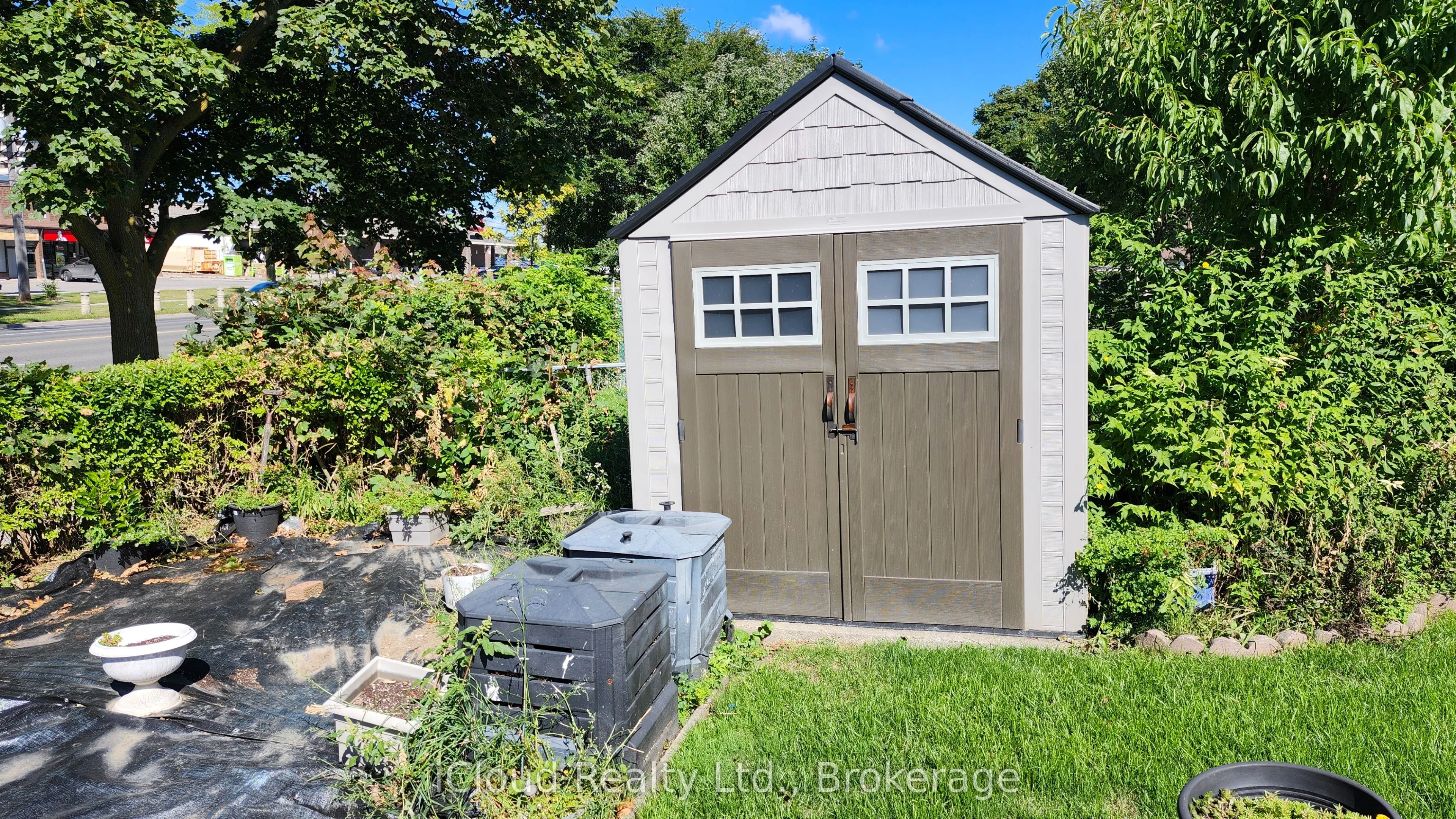 214 Fairglen Avenue