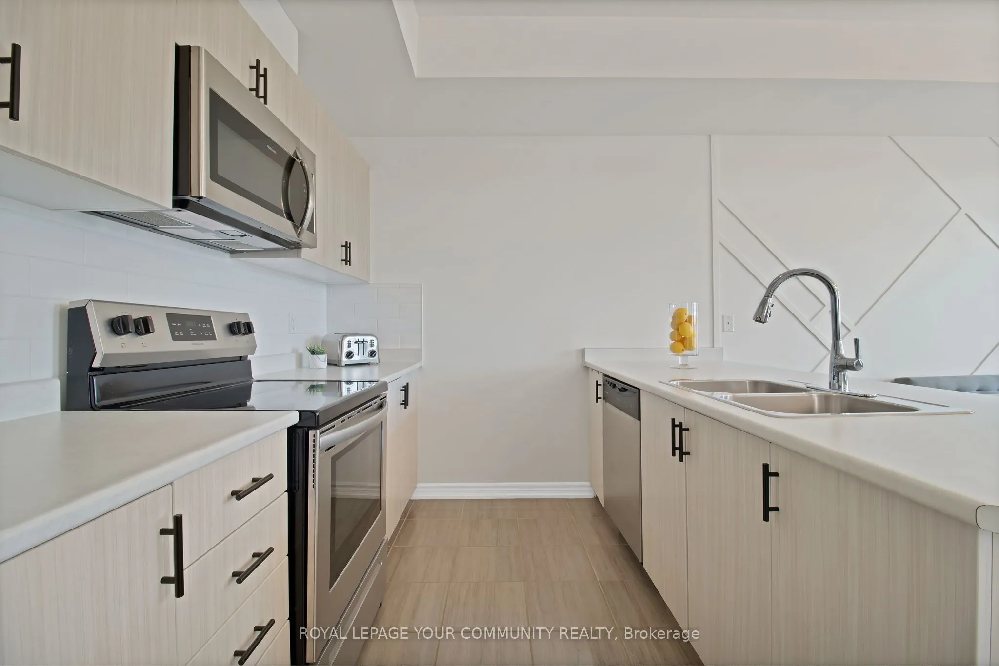 2574 William Jackson Drive, #99