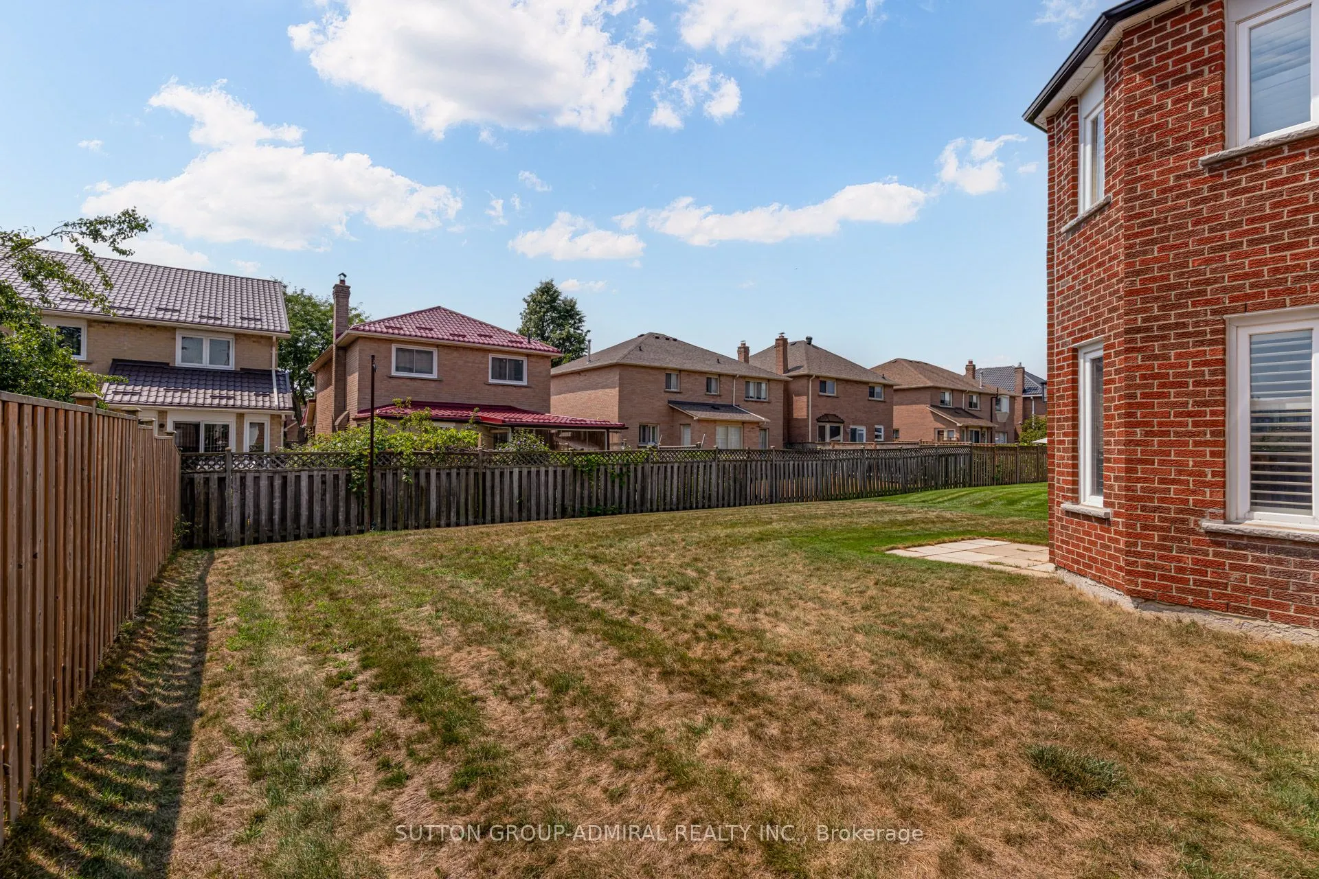 11139 Sheppard Avenue E