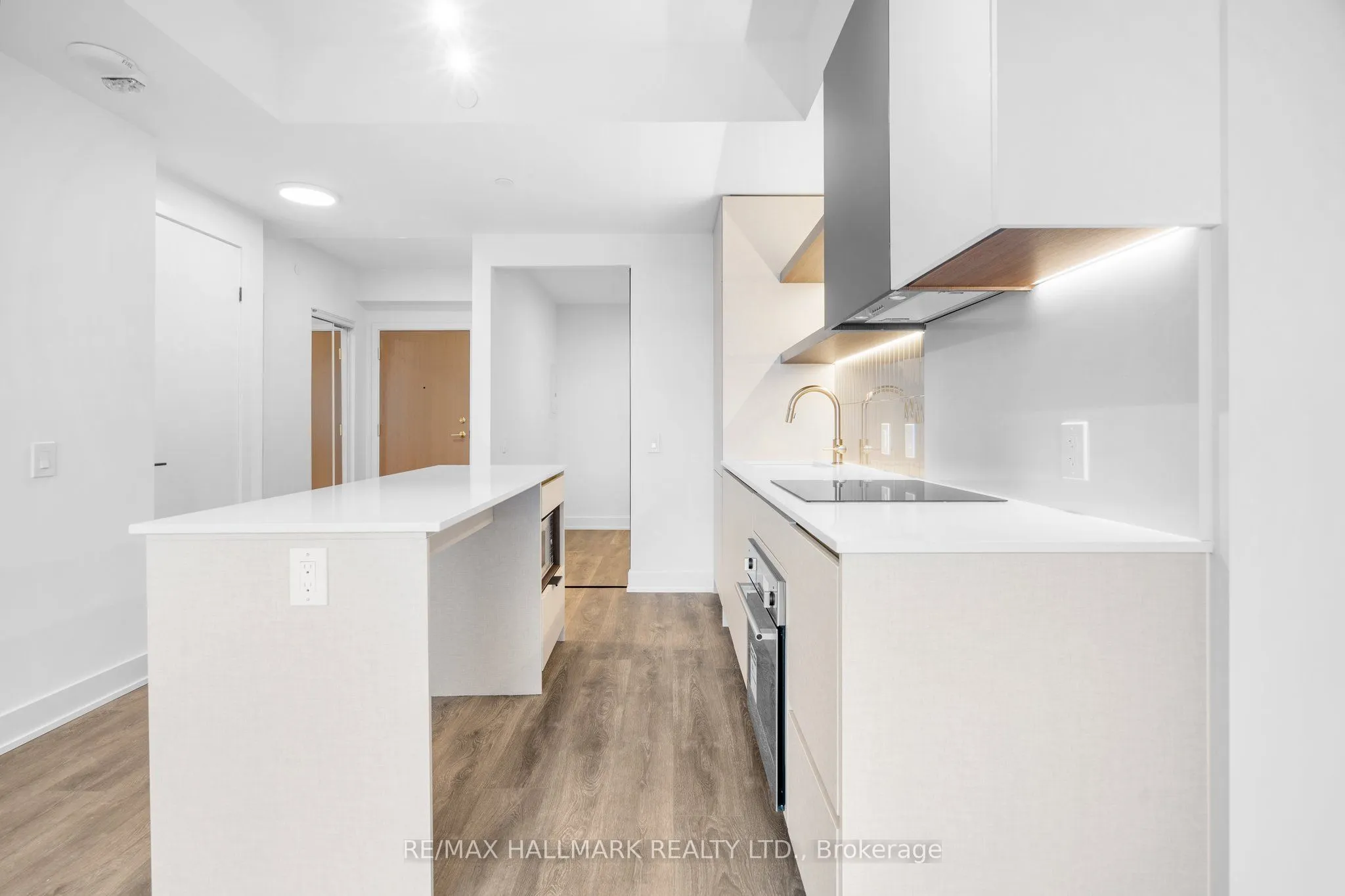 1285 Queen Street E, #405