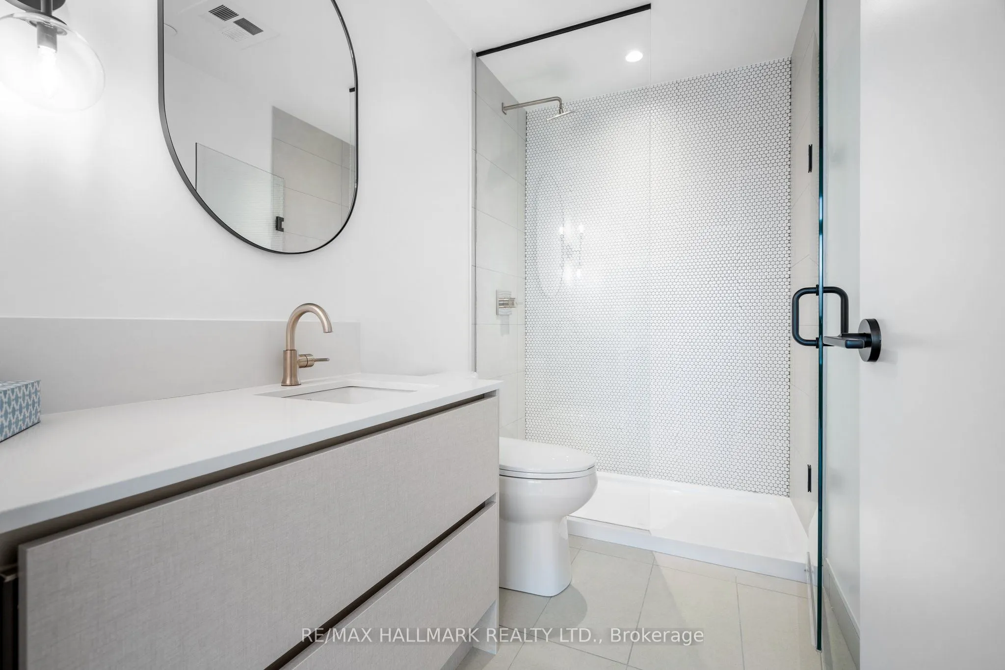 1285 Queen Street E, #405