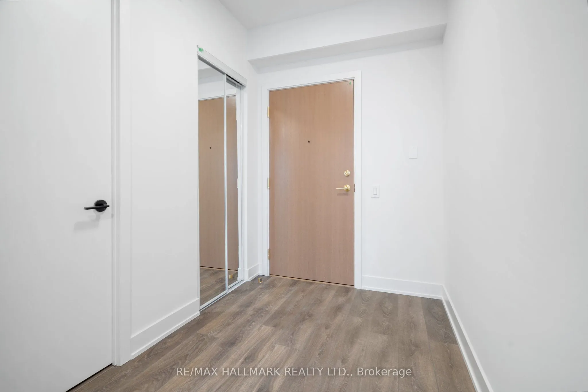 1285 Queen Street E, #405