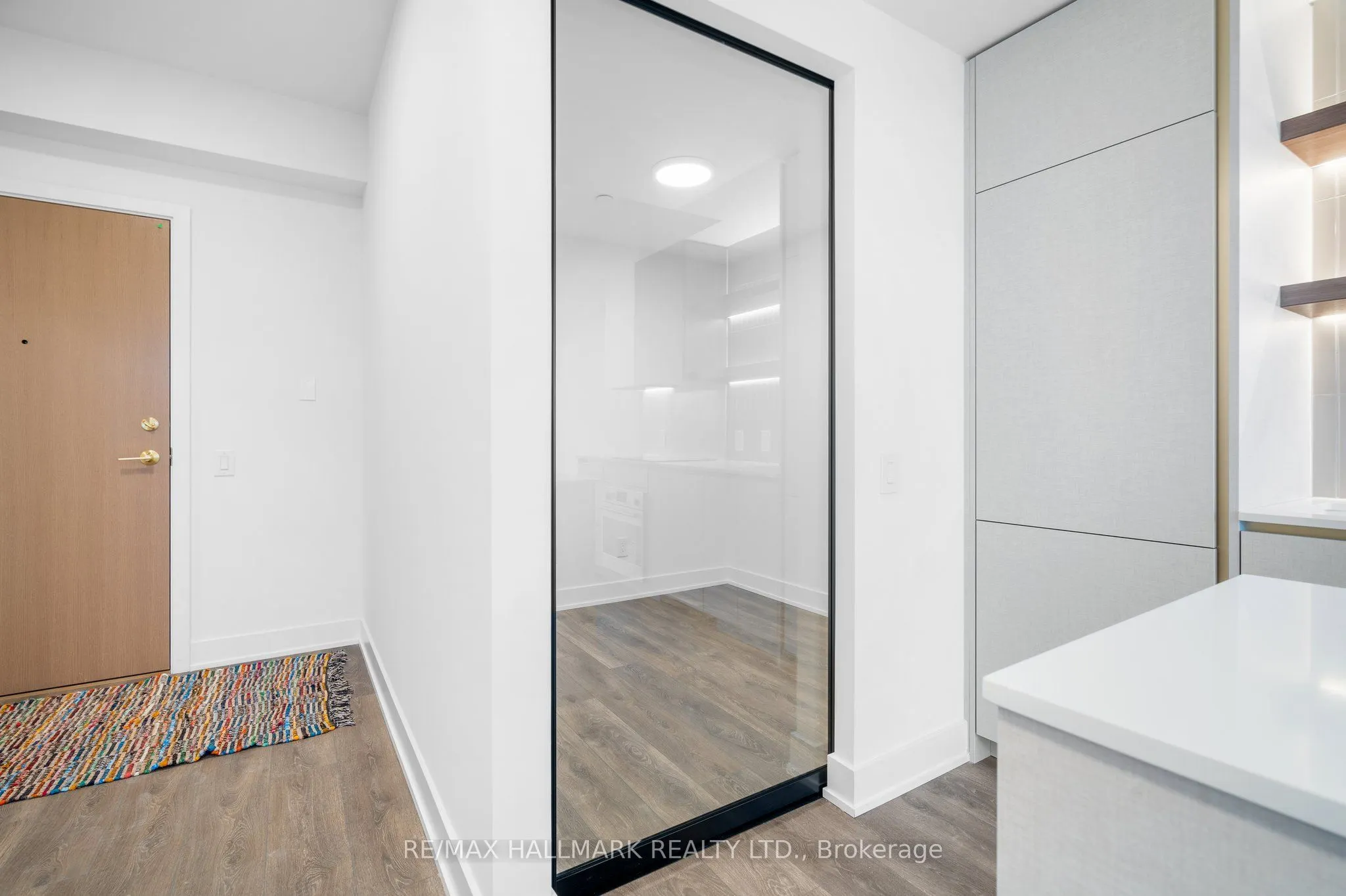 1285 Queen Street E, #405