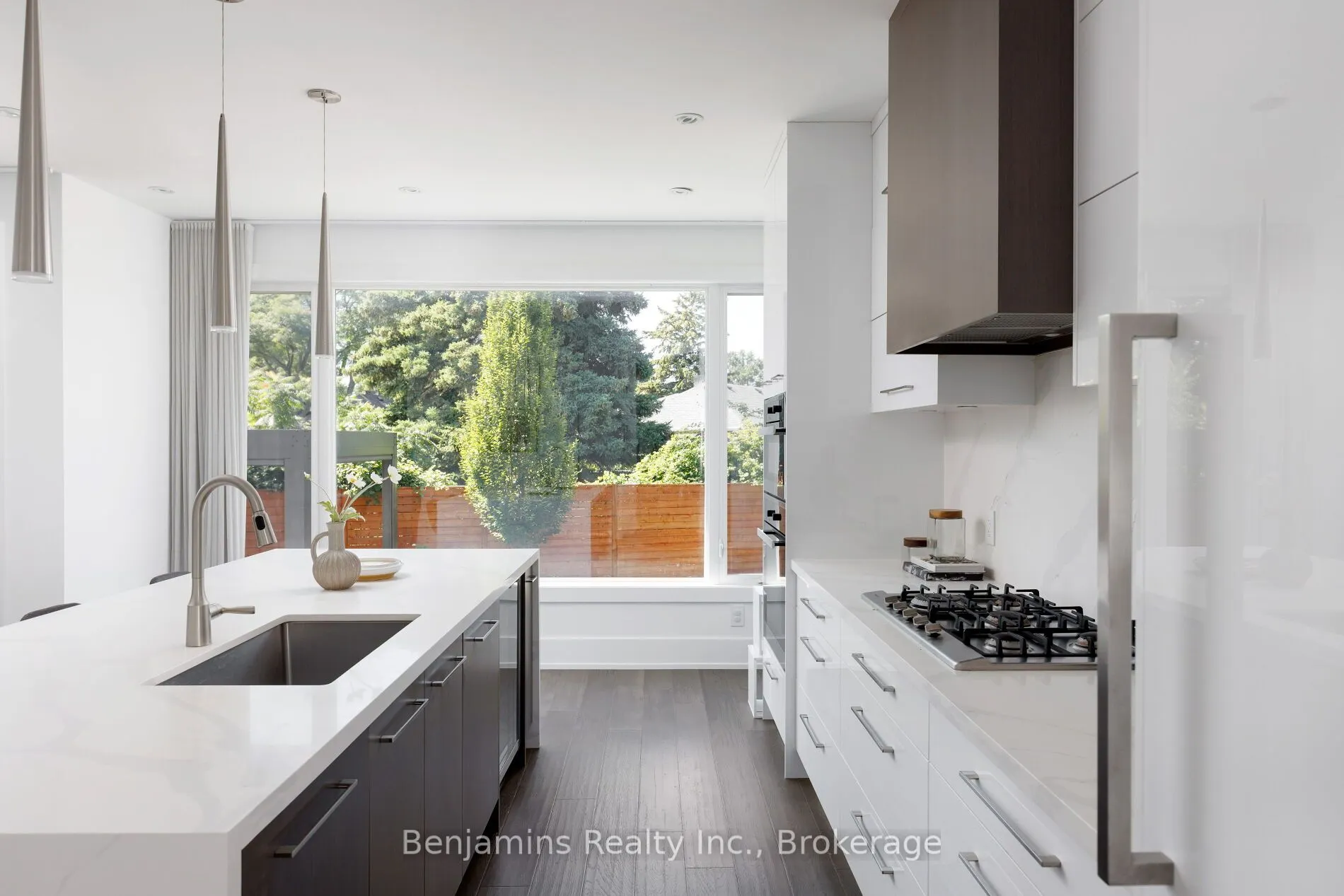 6 Ashall Boulevard