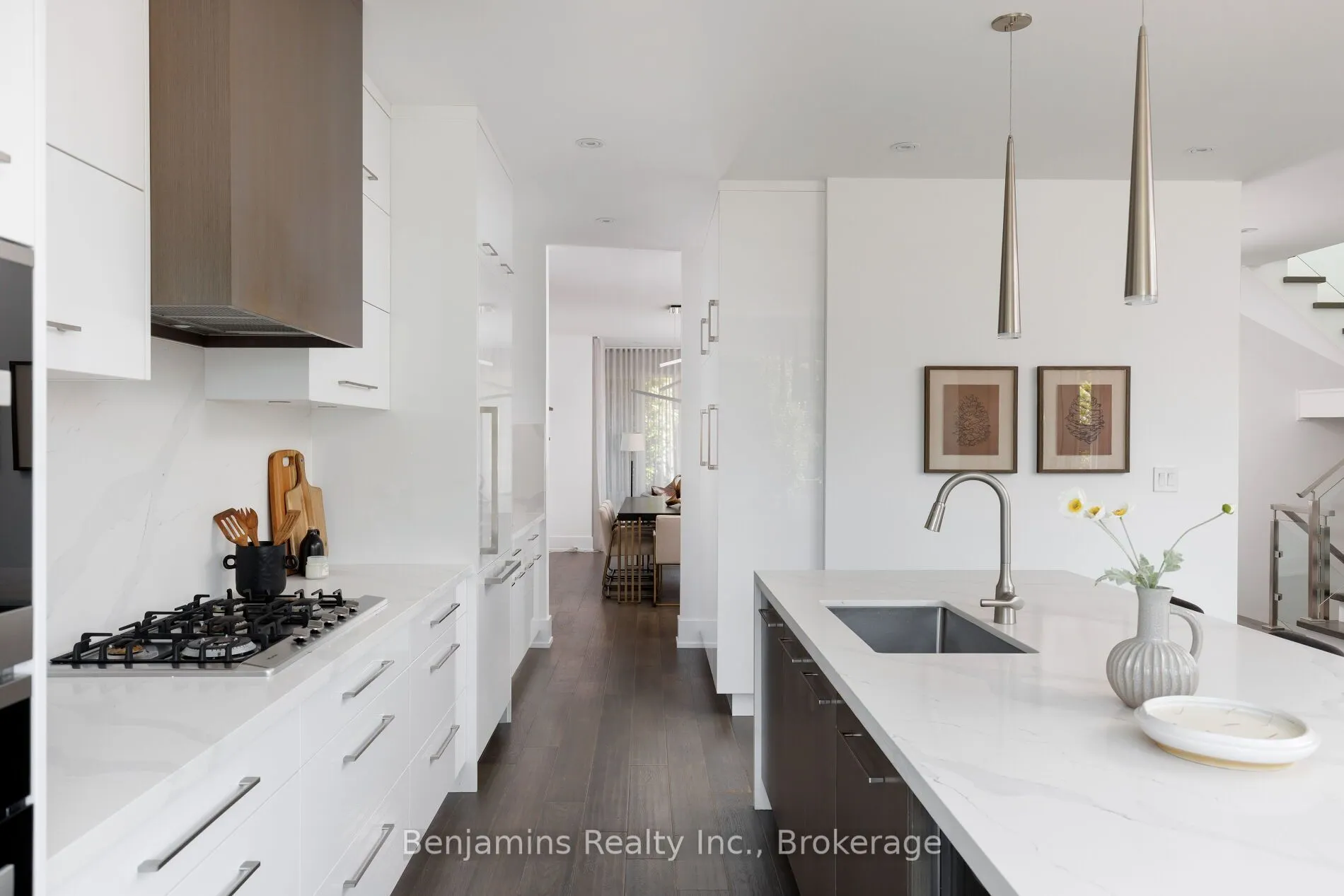 6 Ashall Boulevard