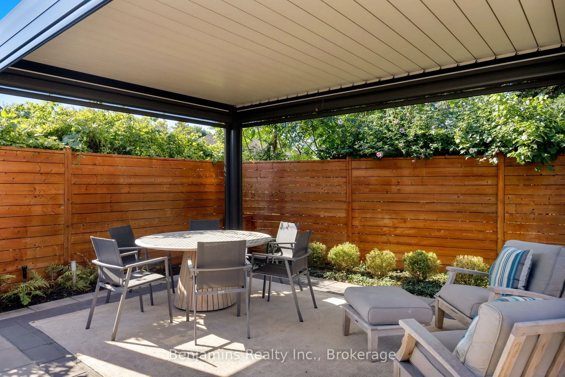 6 Ashall Boulevard