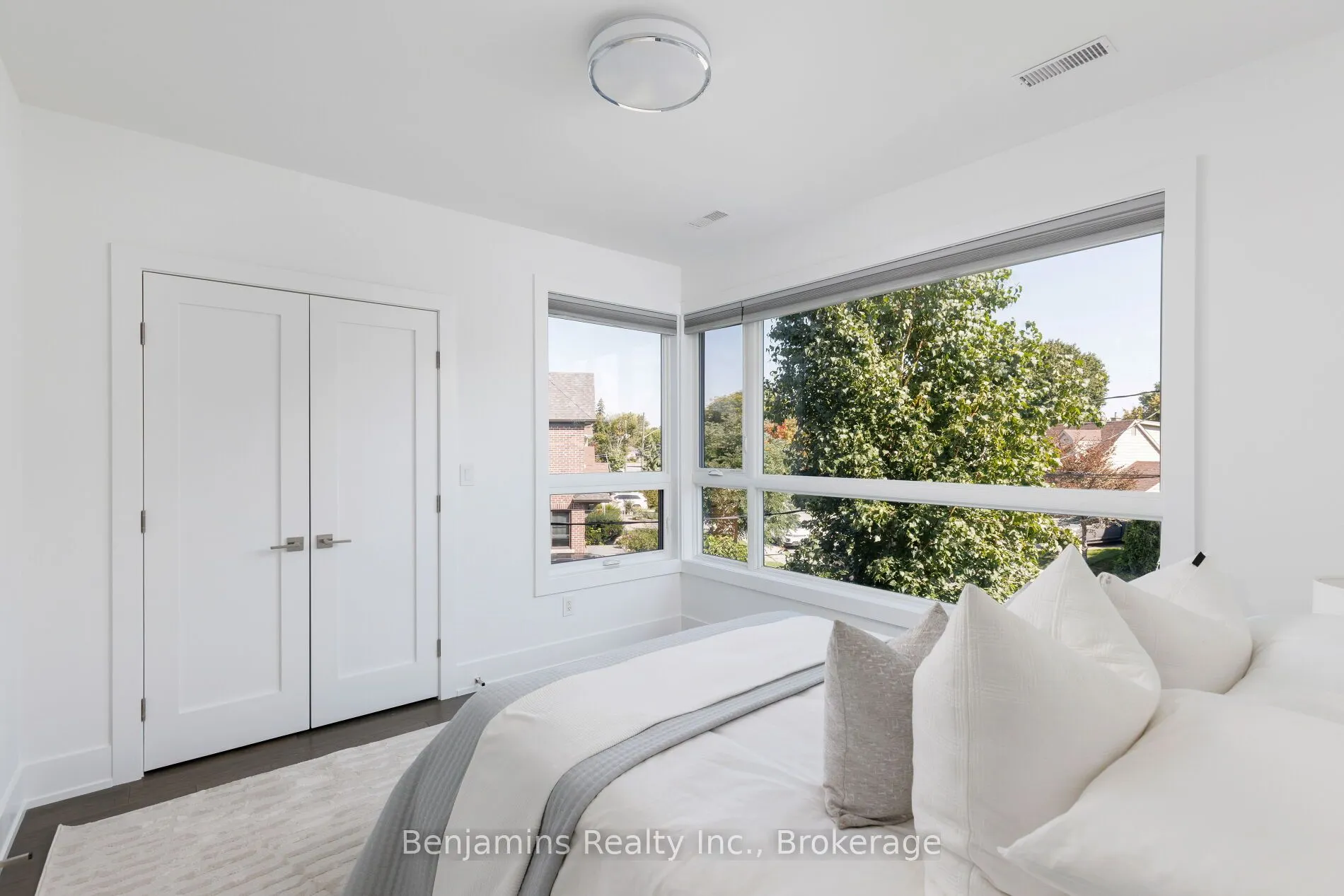 6 Ashall Boulevard
