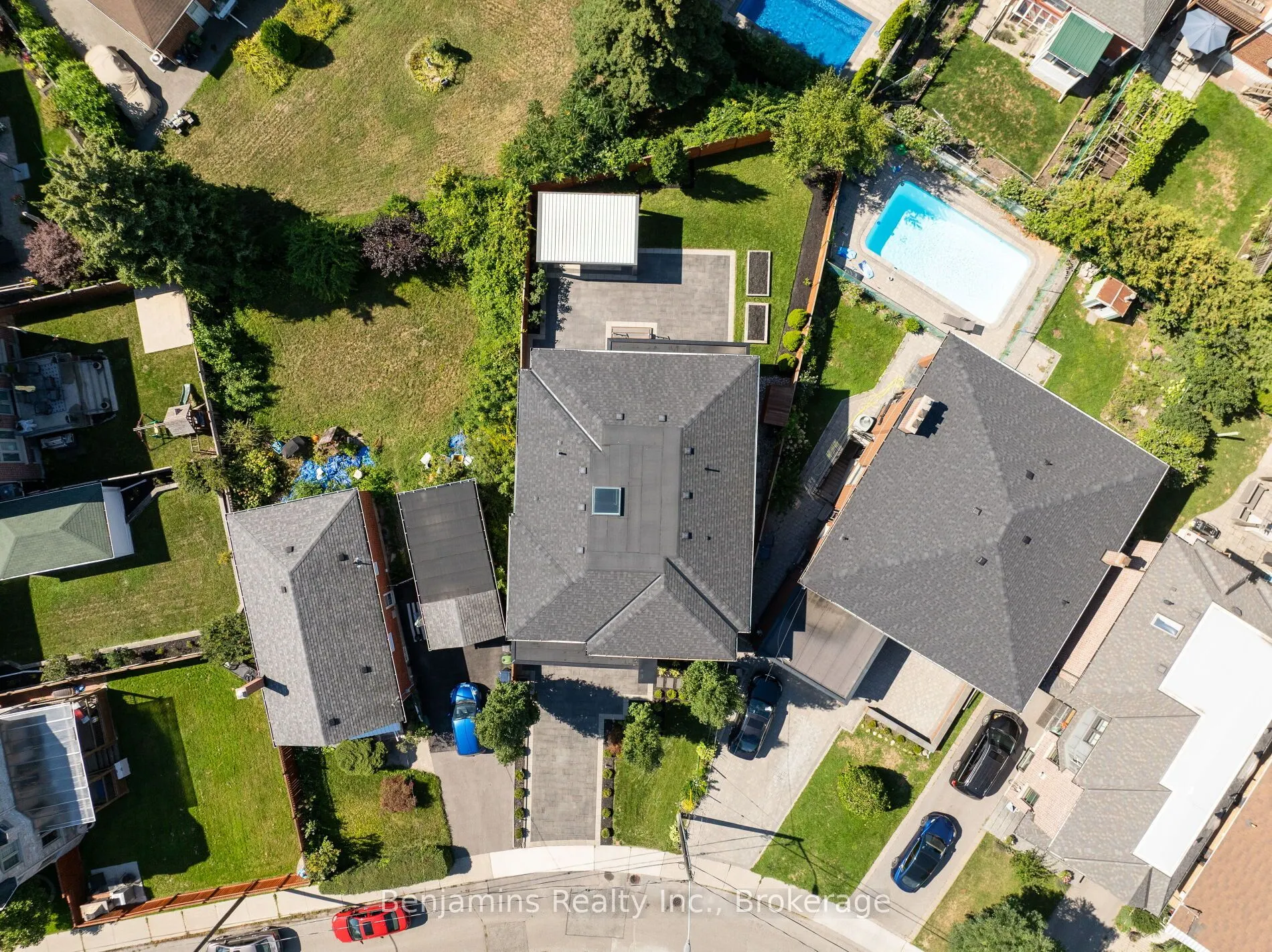 6 Ashall Boulevard