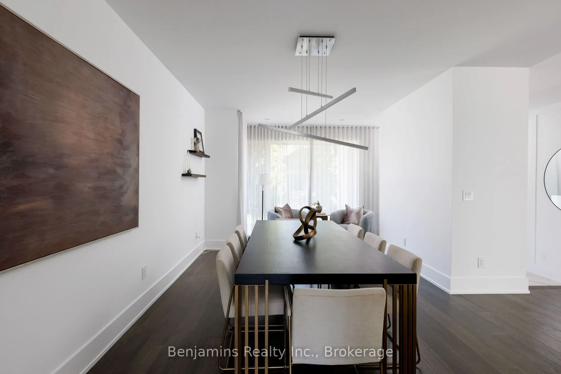 6 Ashall Boulevard