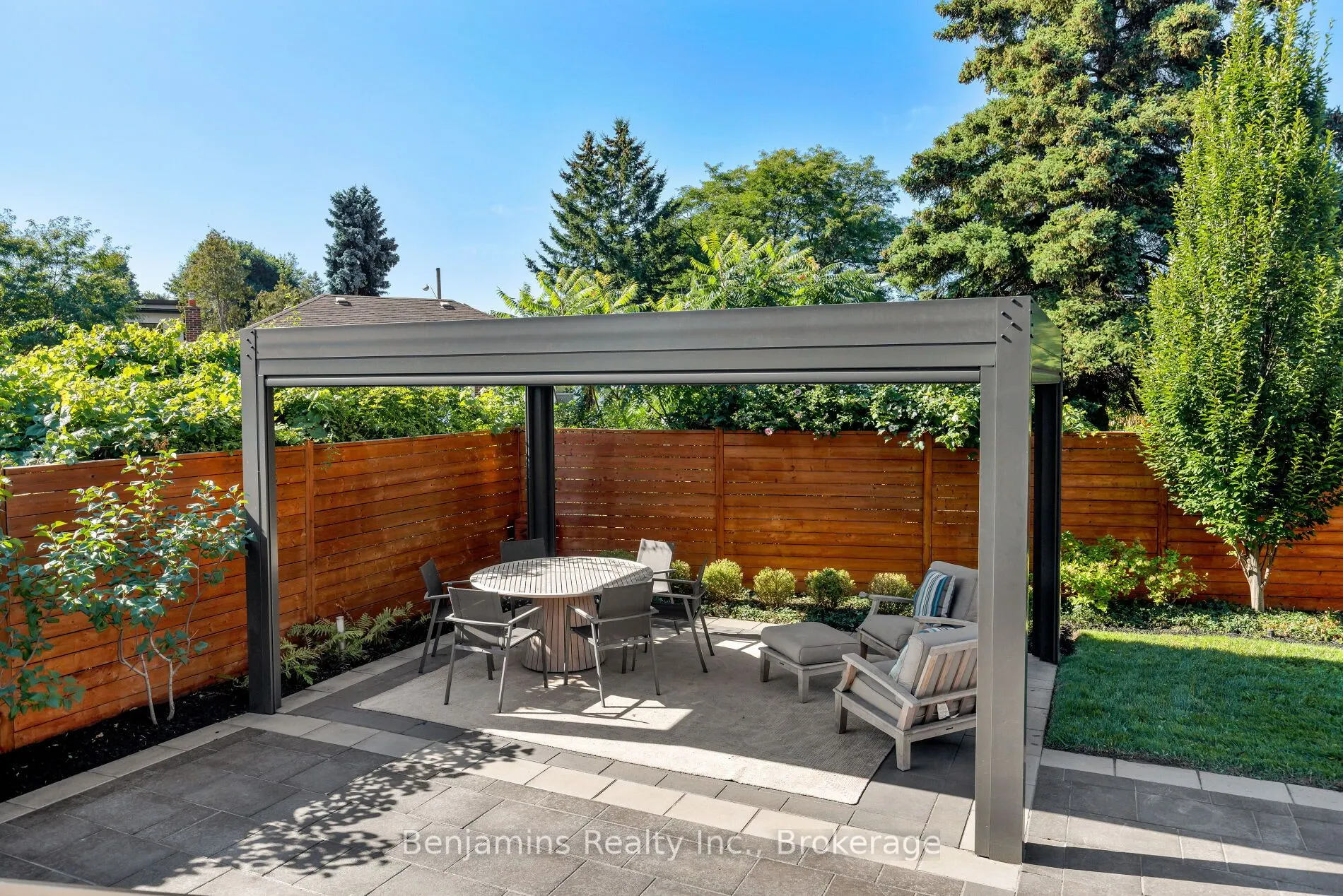 6 Ashall Boulevard