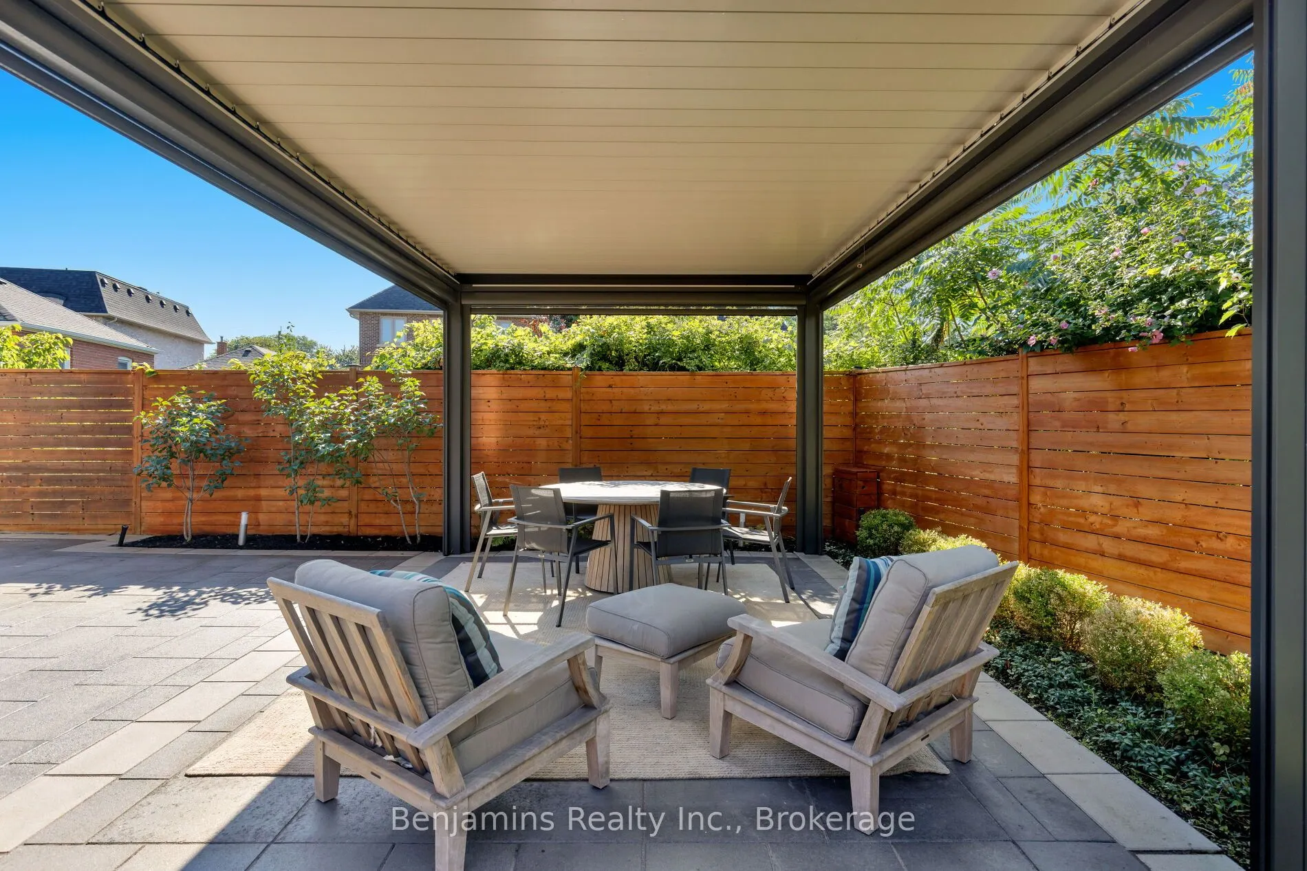 6 Ashall Boulevard