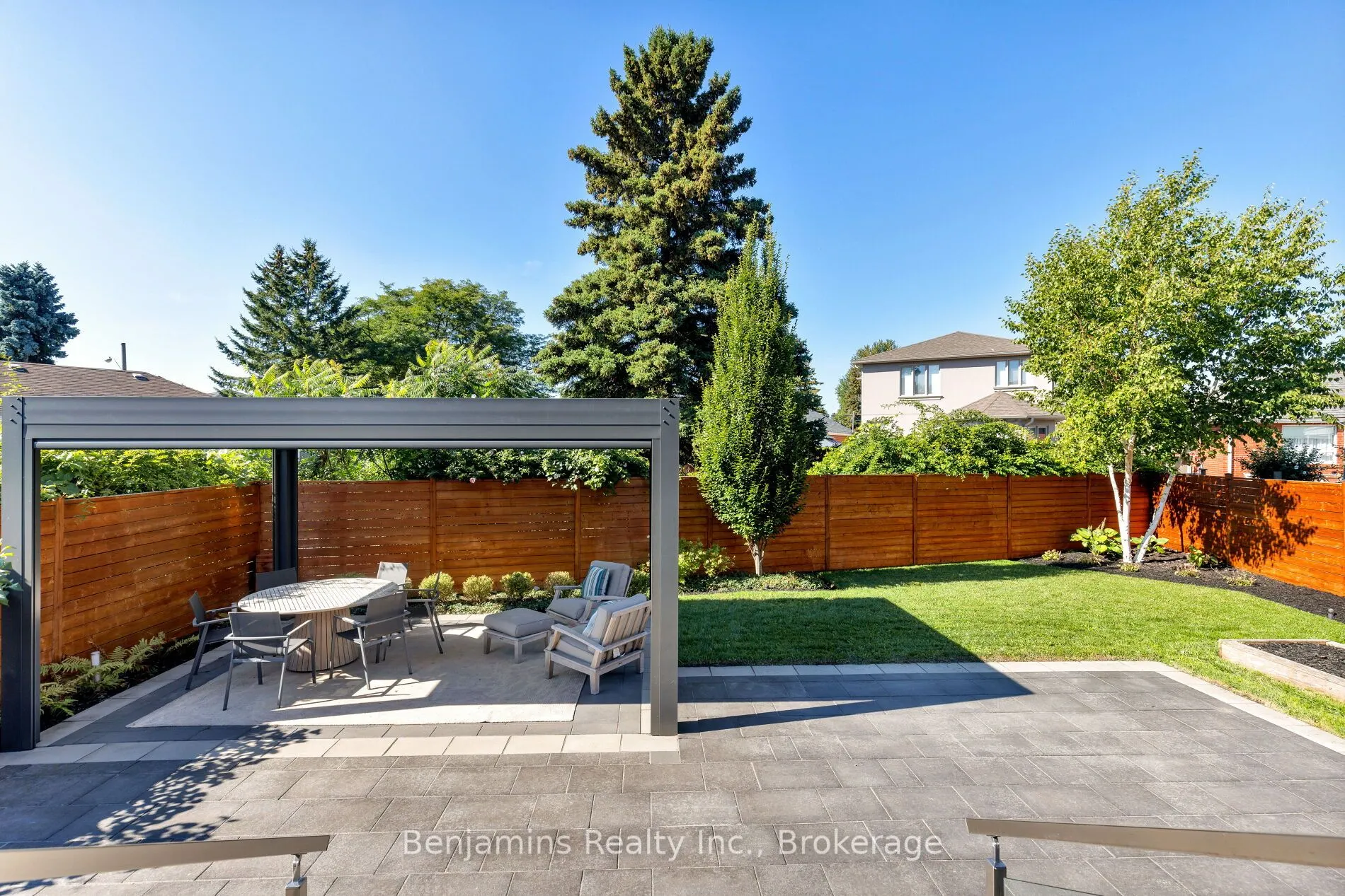 6 Ashall Boulevard