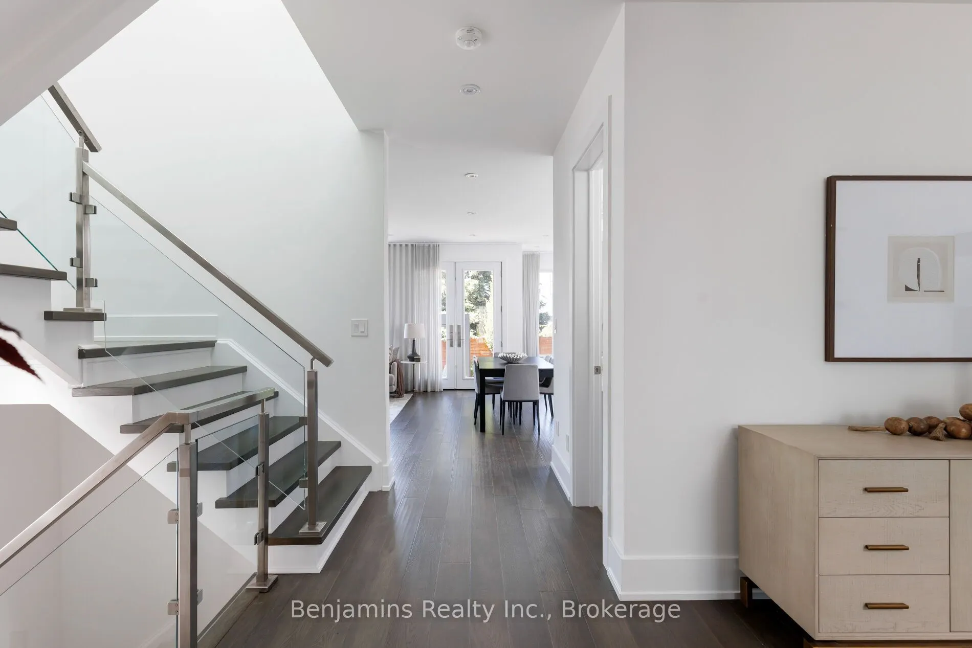 6 Ashall Boulevard