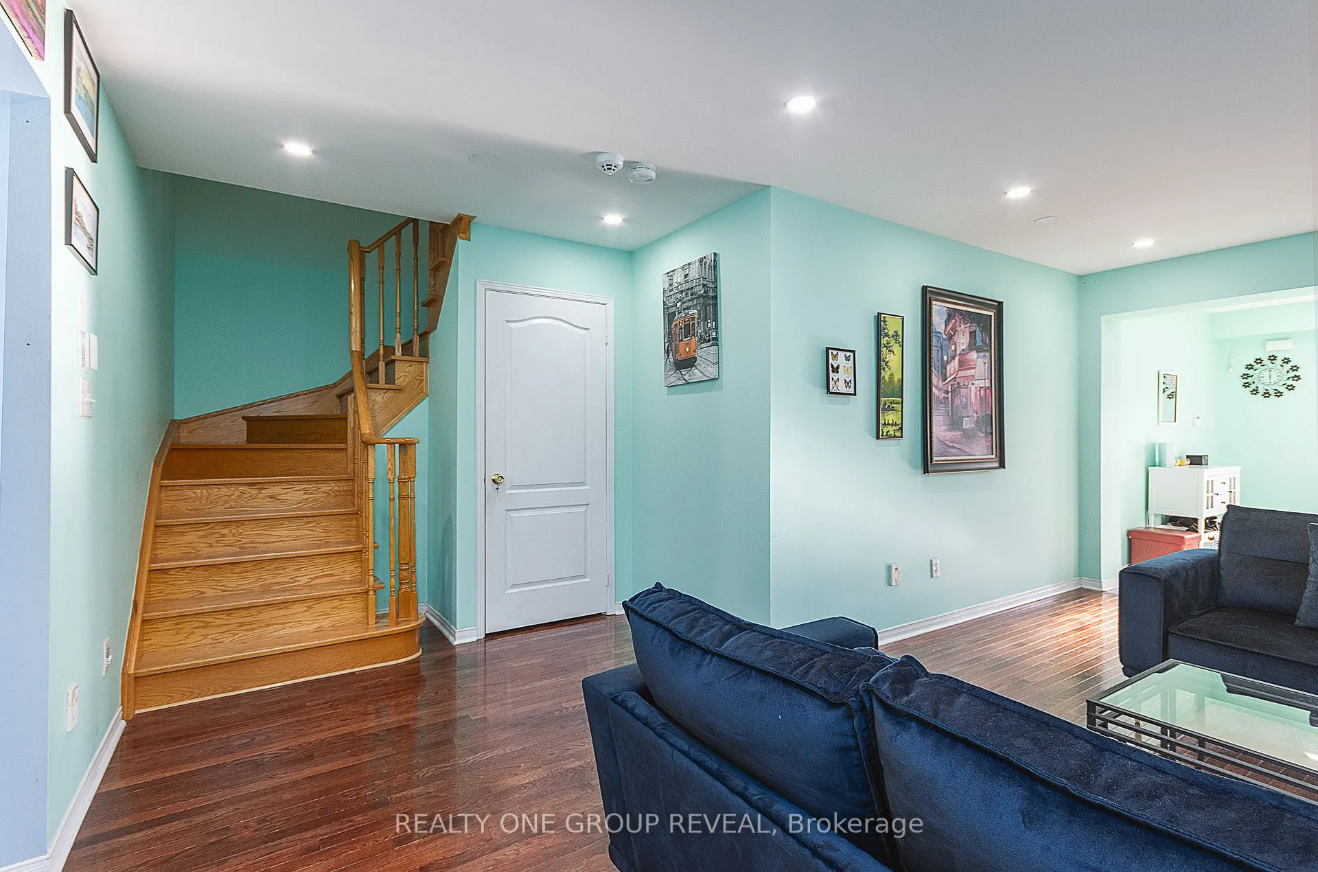 303 Porte Road