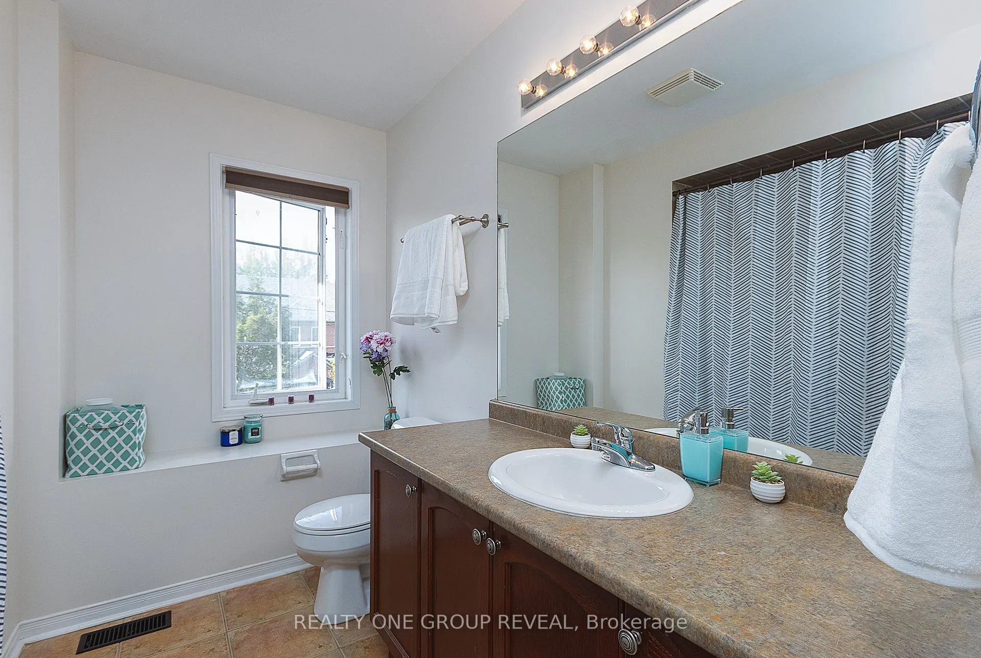 303 Porte Road