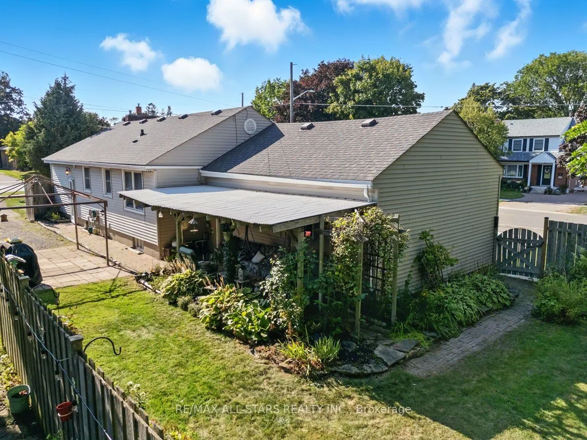 109 Sherwood Avenue