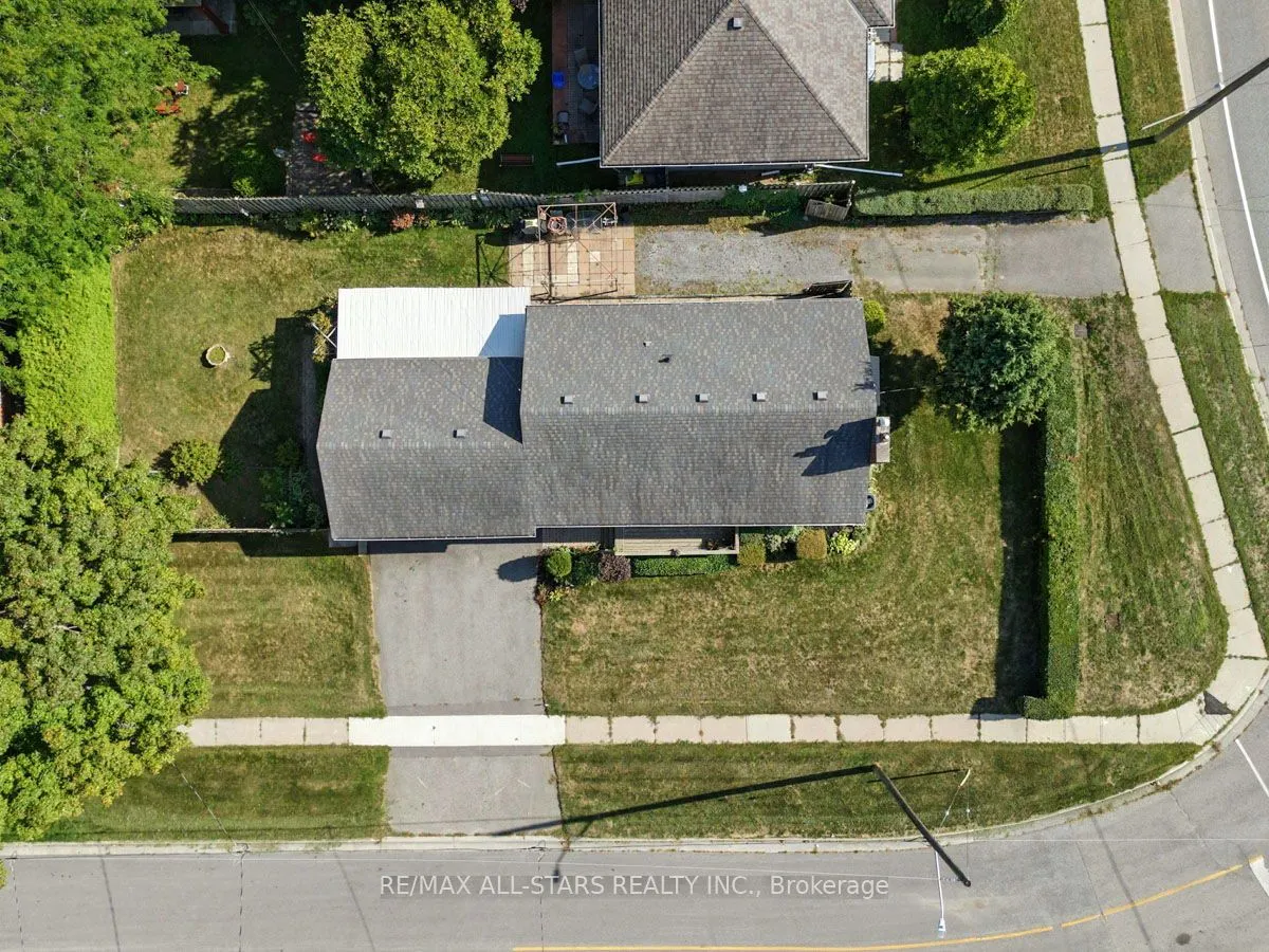 109 Sherwood Avenue