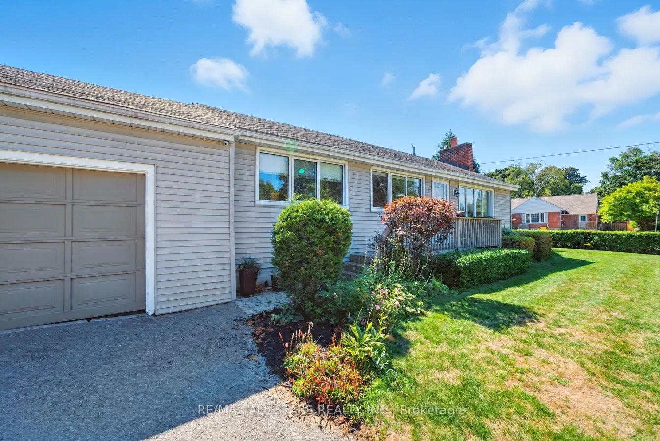 109 Sherwood Avenue