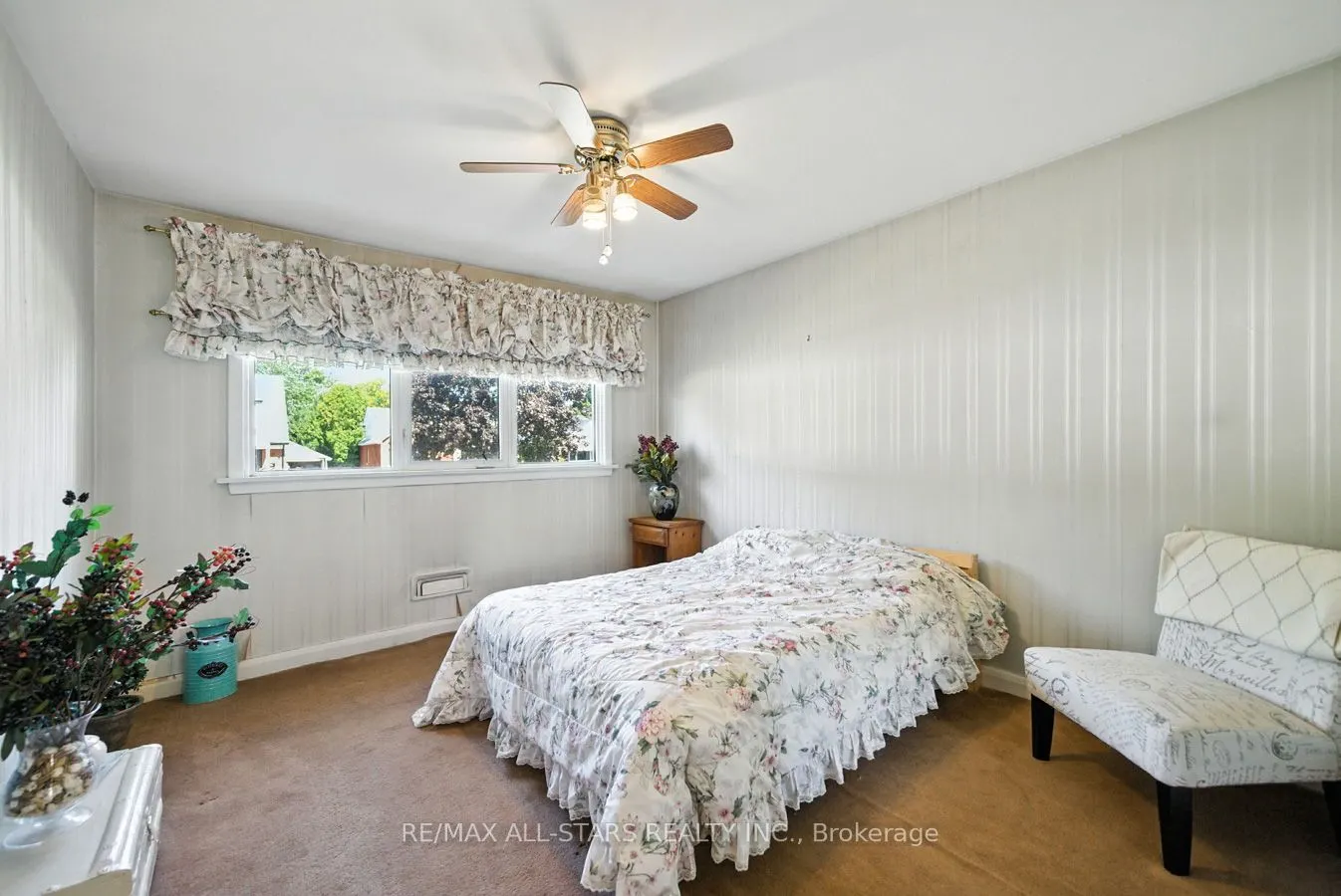 109 Sherwood Avenue