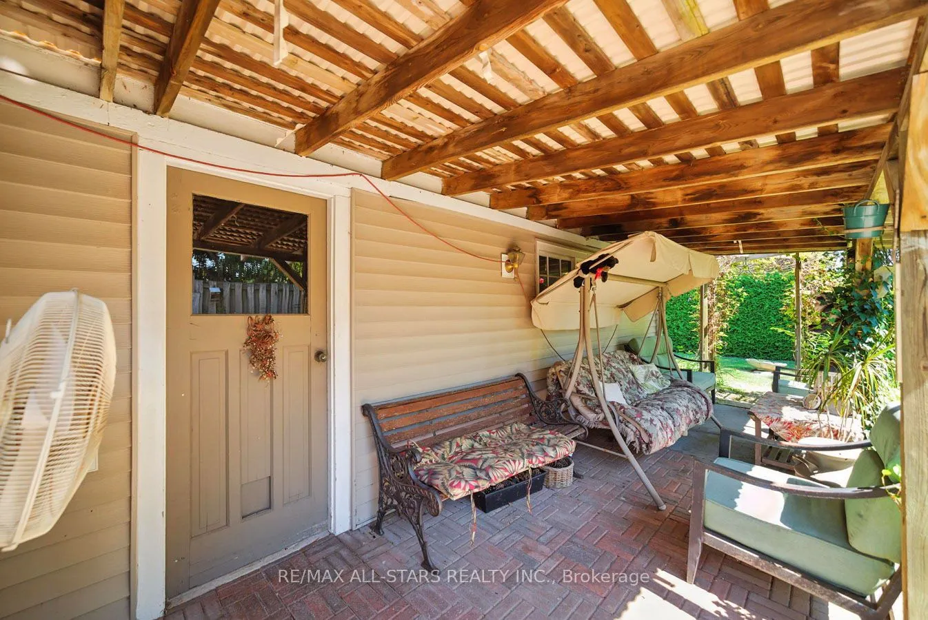 109 Sherwood Avenue