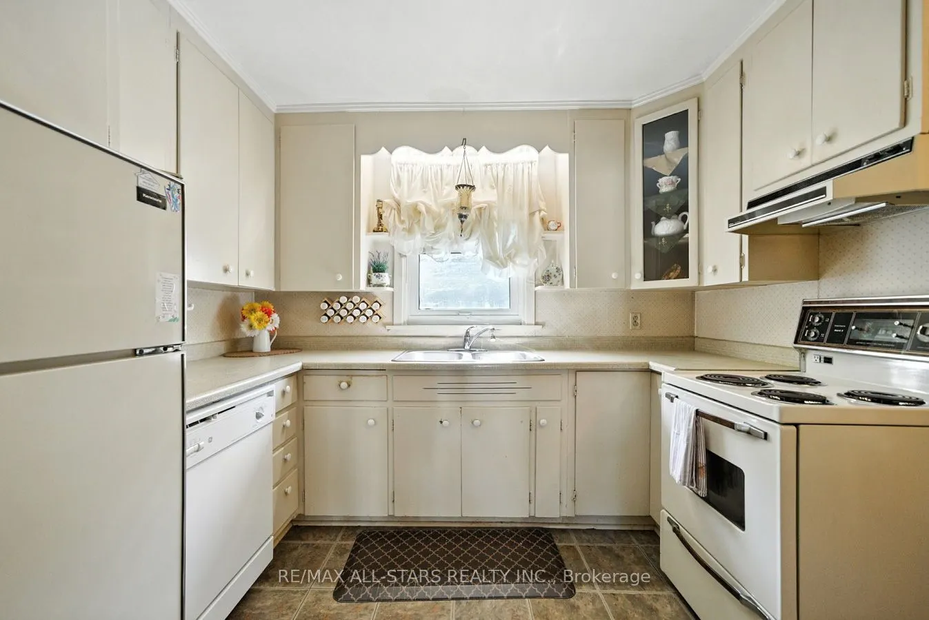 109 Sherwood Avenue