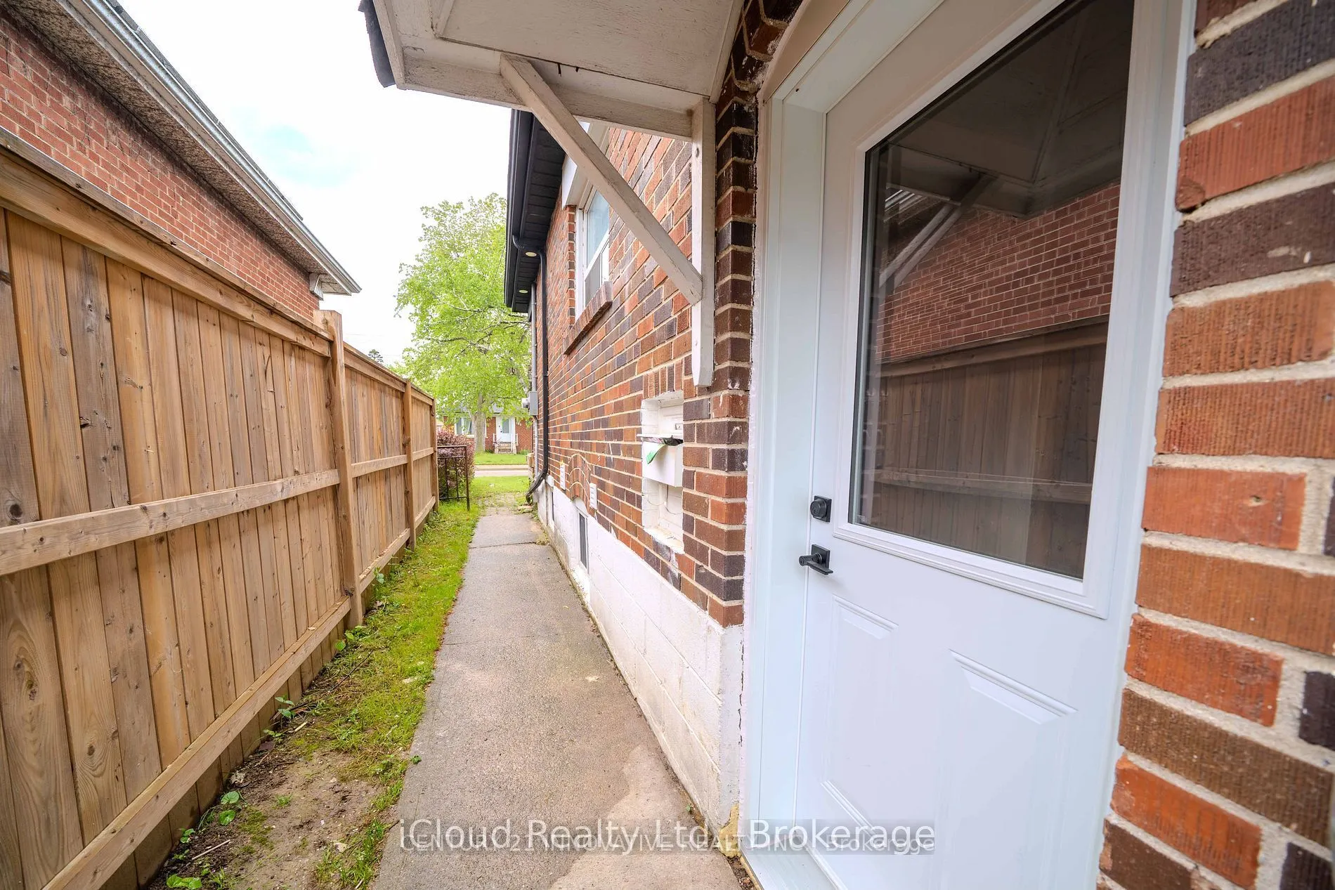 94 Lynvalley Crescent, #Basement 2