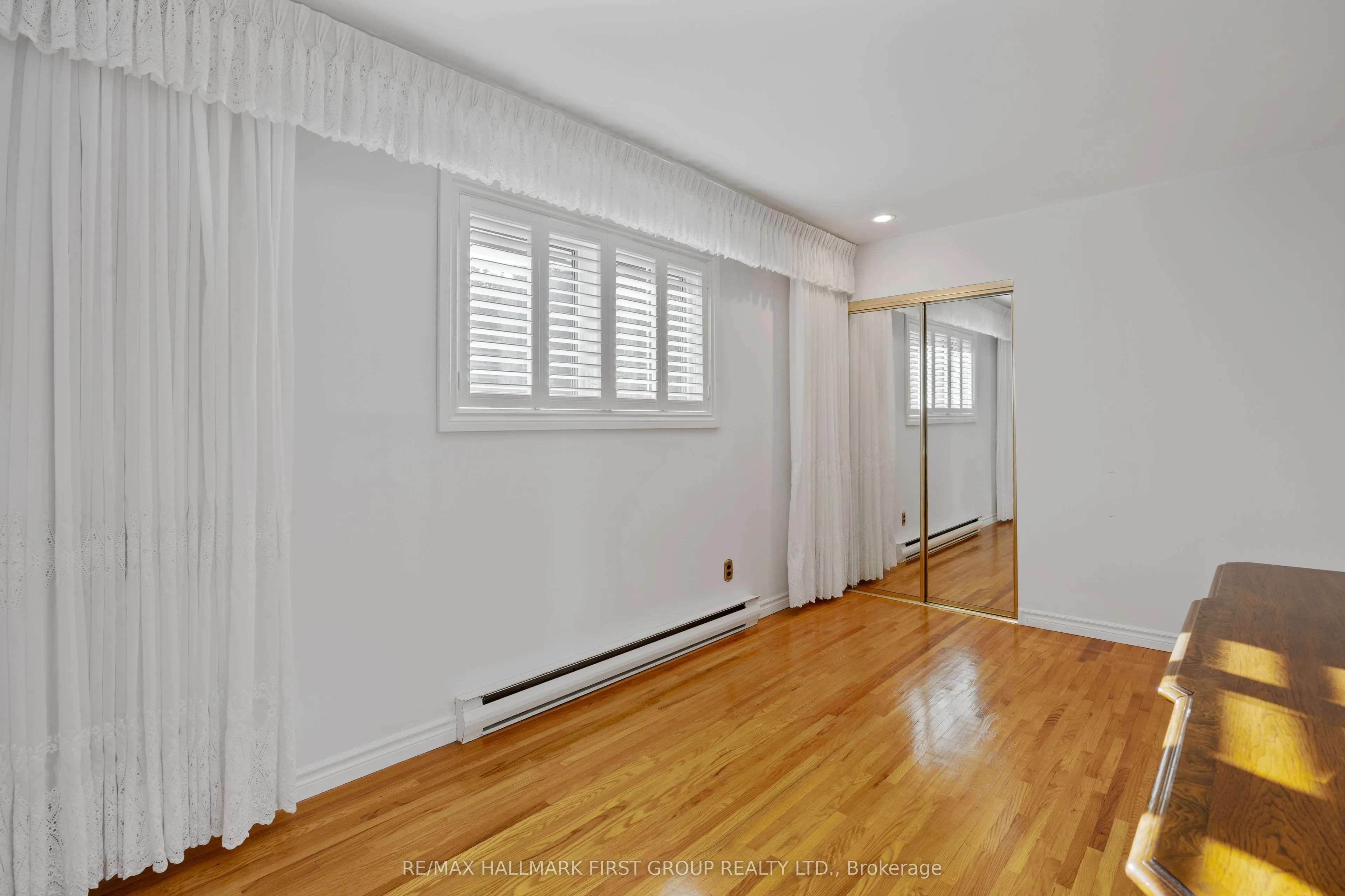 746 Central Park Boulevard N