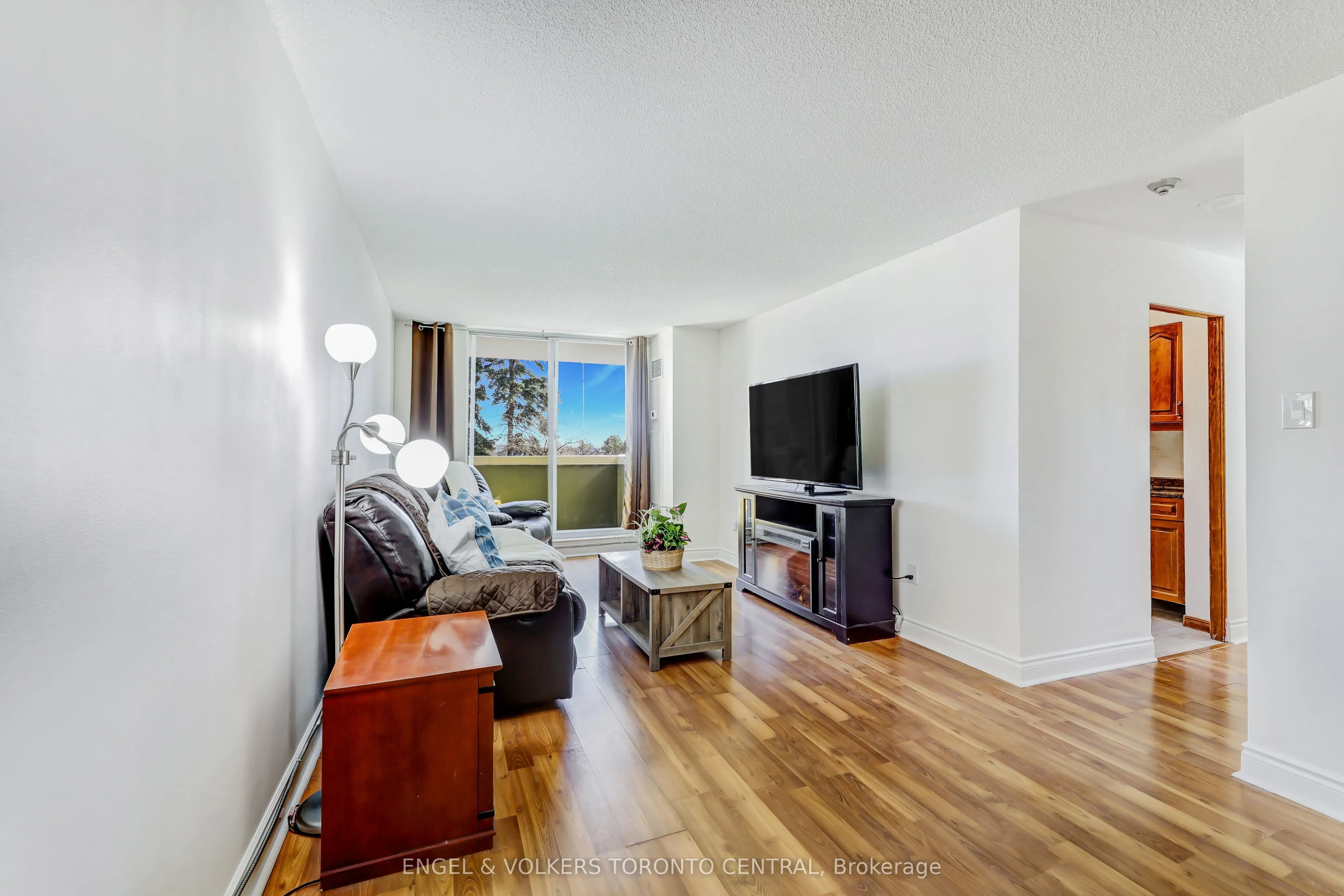 15 Sewells Road, #207