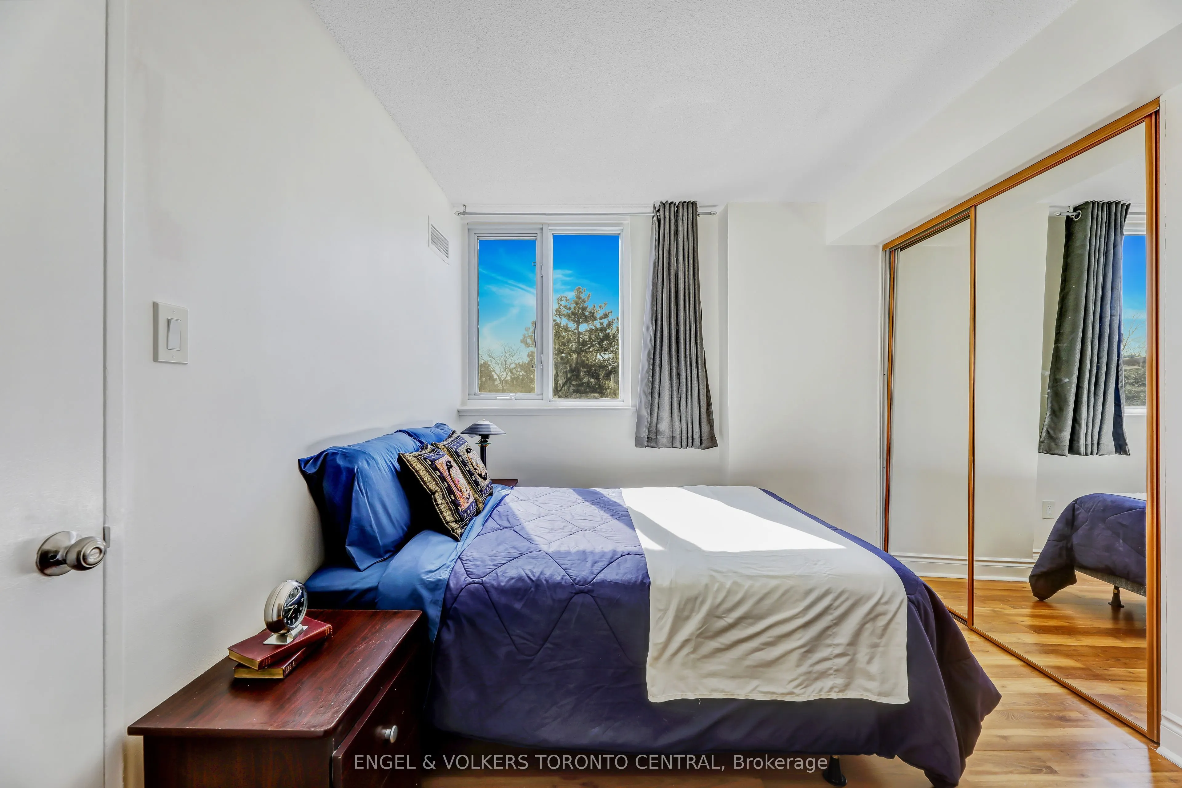 15 Sewells Road, #207