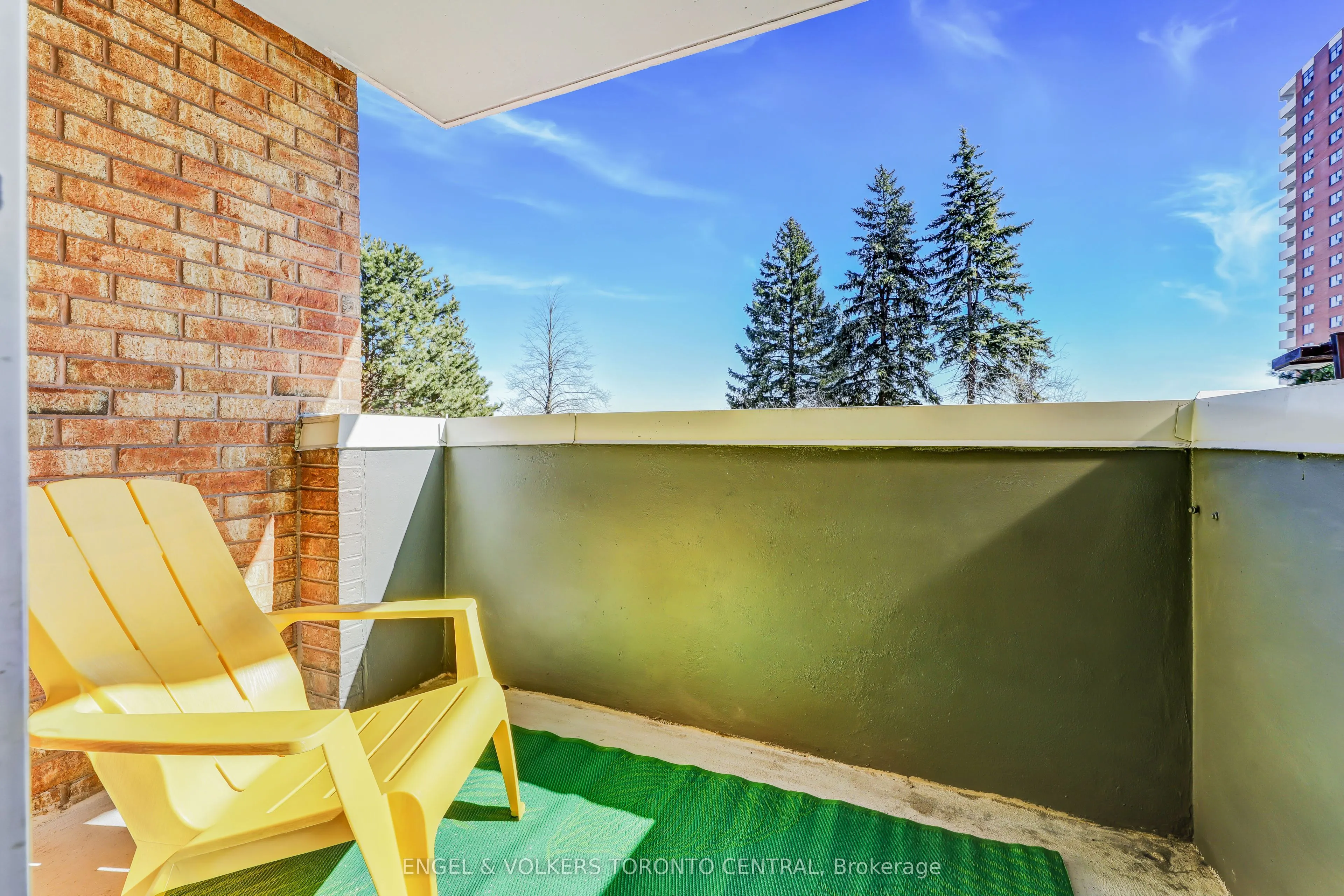 15 Sewells Road, #207
