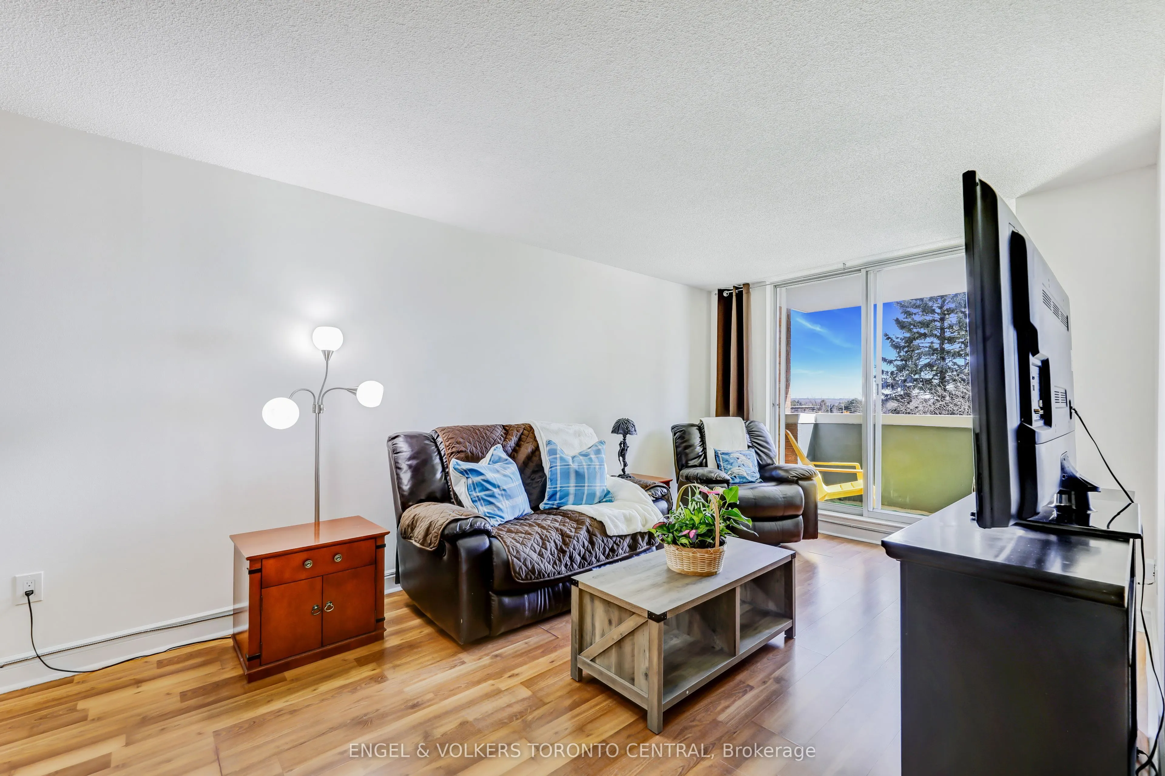 15 Sewells Road, #207