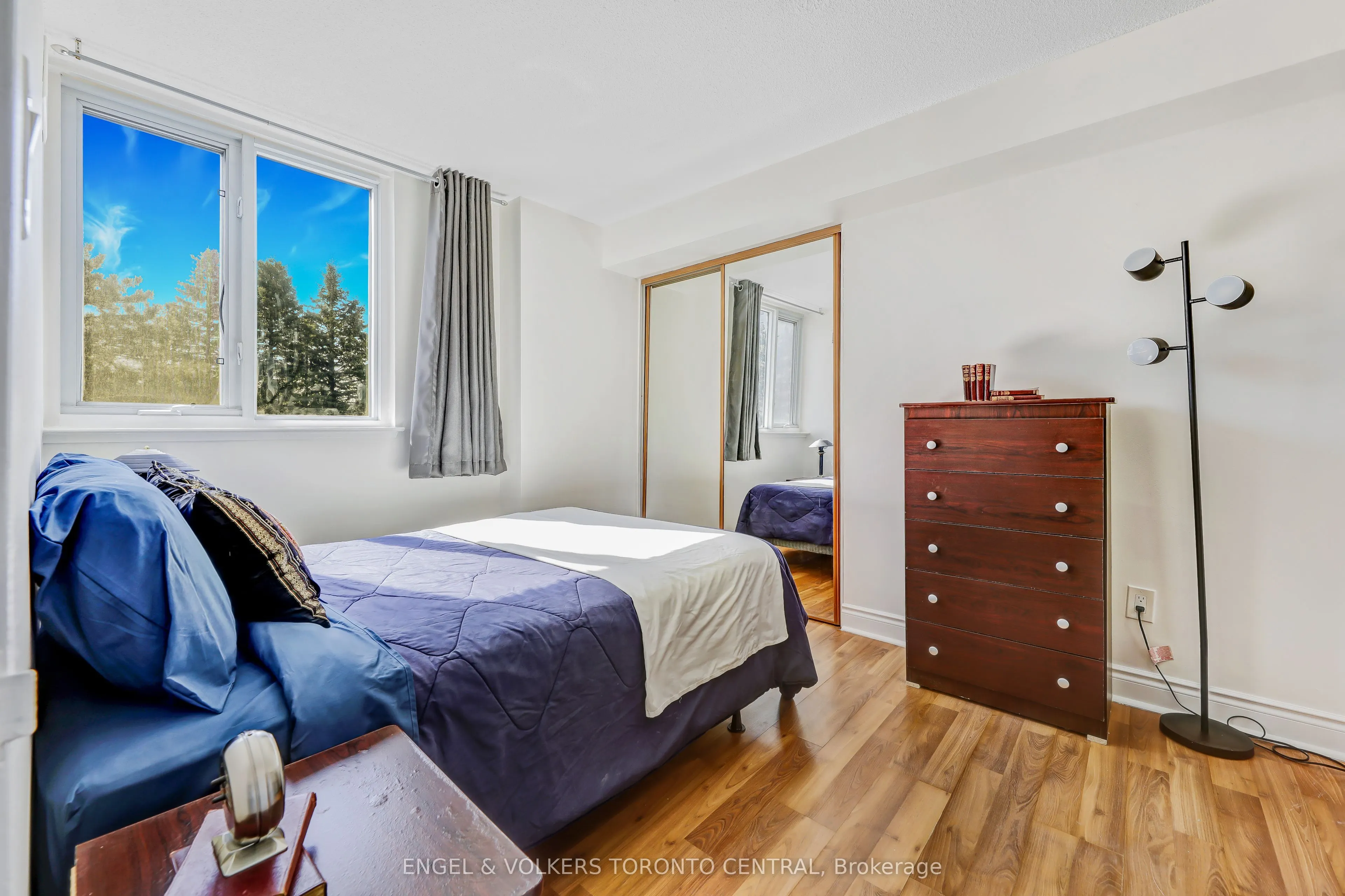 15 Sewells Road, #207