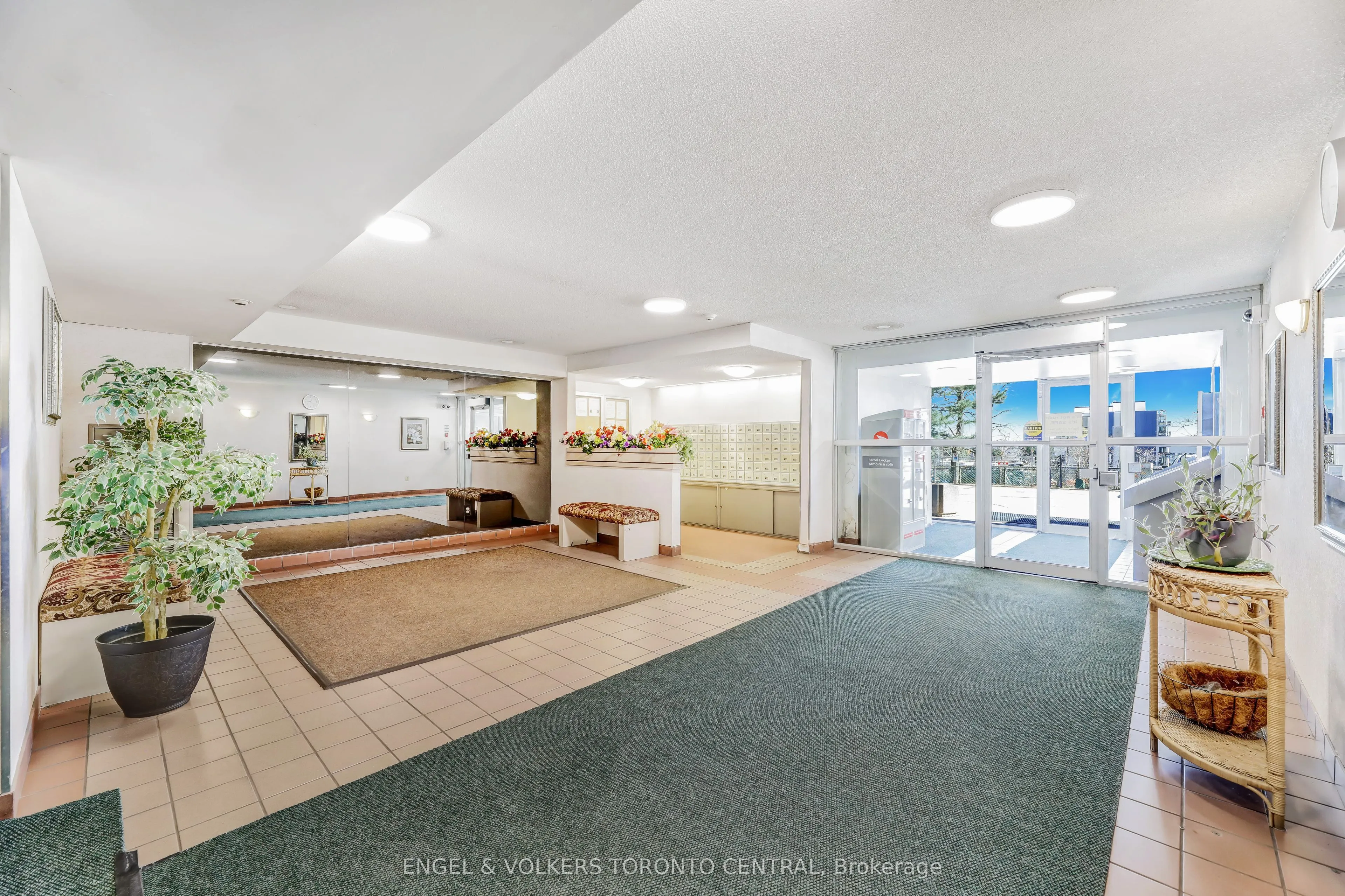 15 Sewells Road, #207